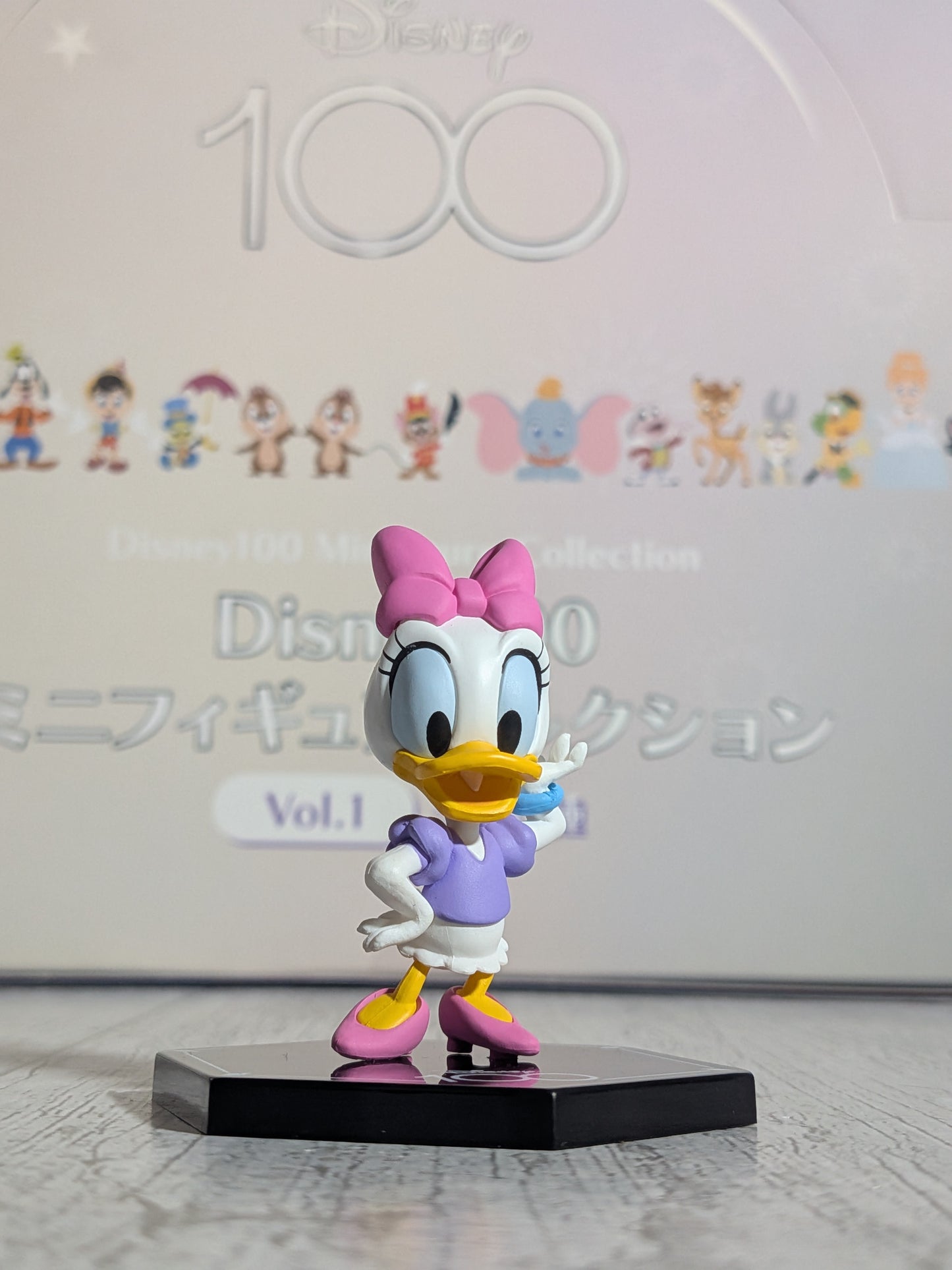 eStream Disney 100 Mini Figure Collection Vol.1 - Daisy Duck