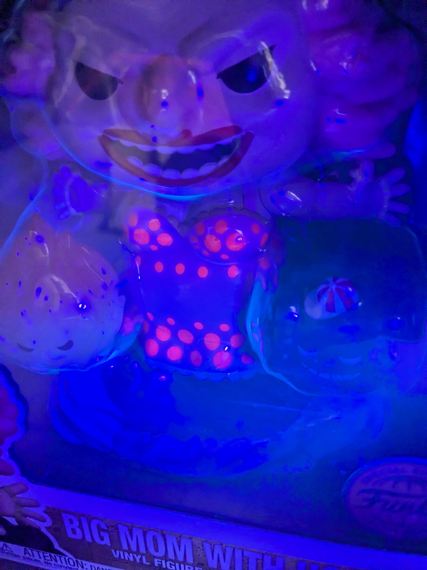 Funko pop 1272 : Big Mom with Homies