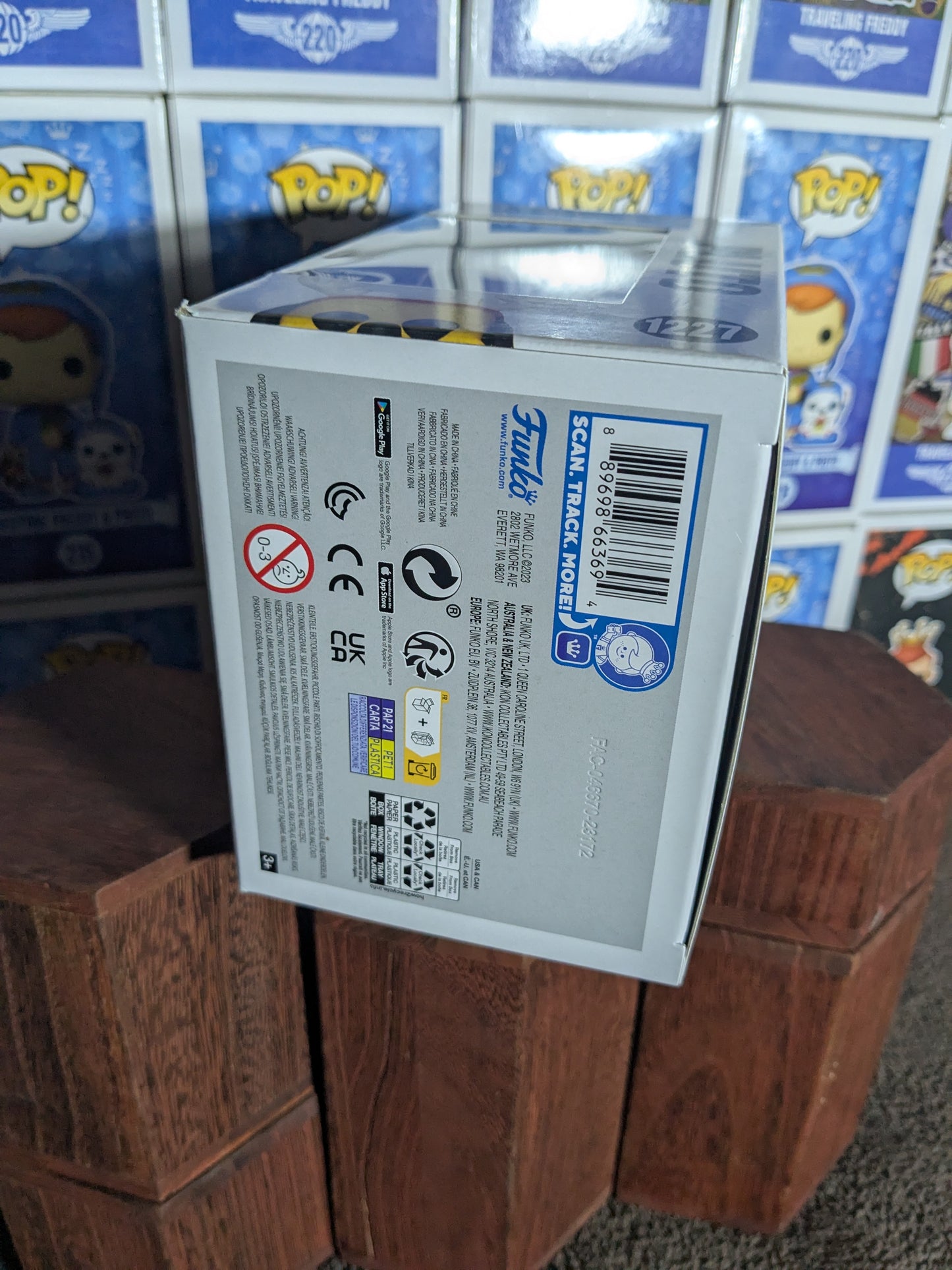 Funko pop 1227 : Pluto (Flocked) - CapyToys