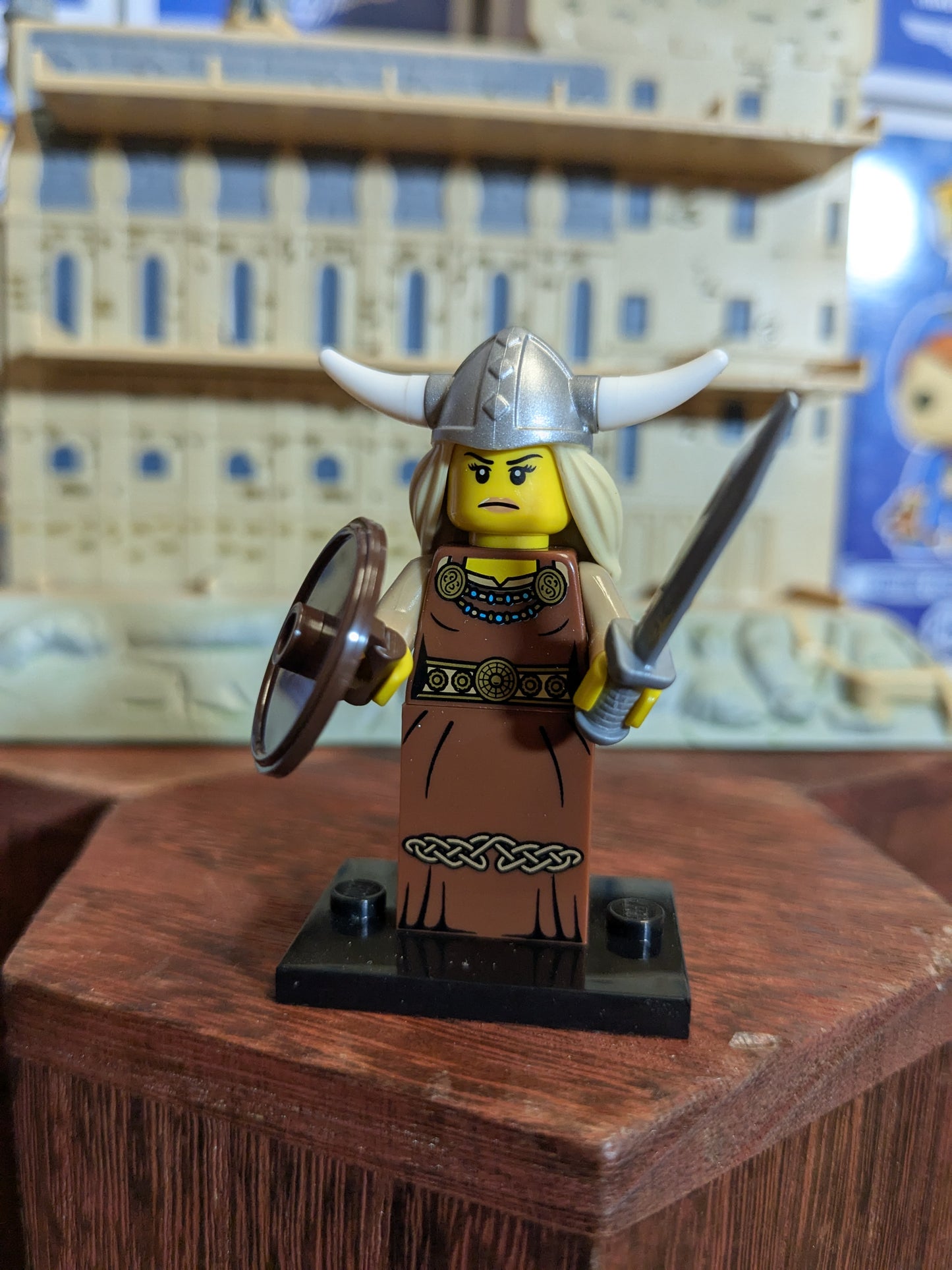 Lego Minifigures : Viking Woman