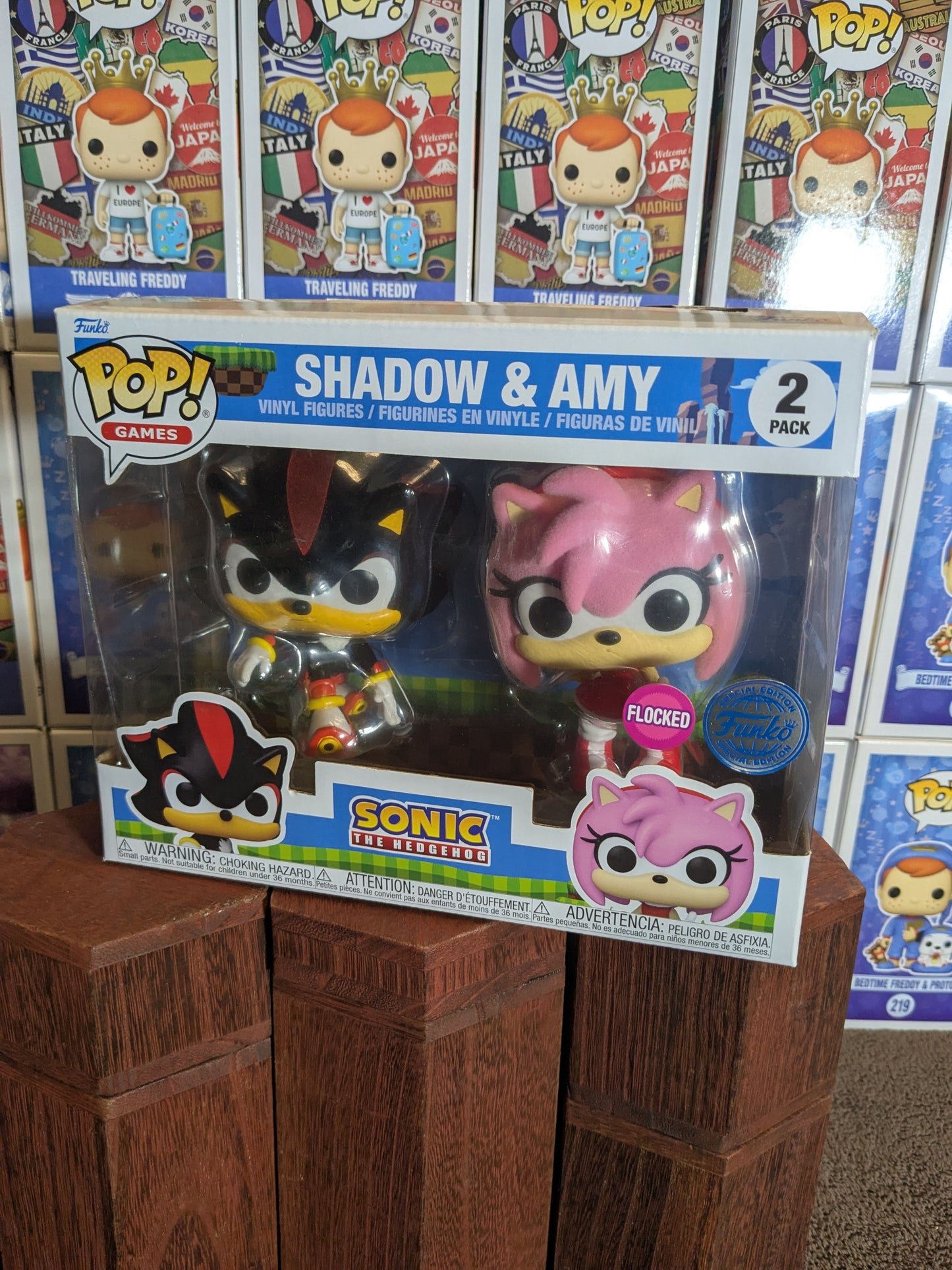 Funko pop : Shadow & Amy (Flocked)