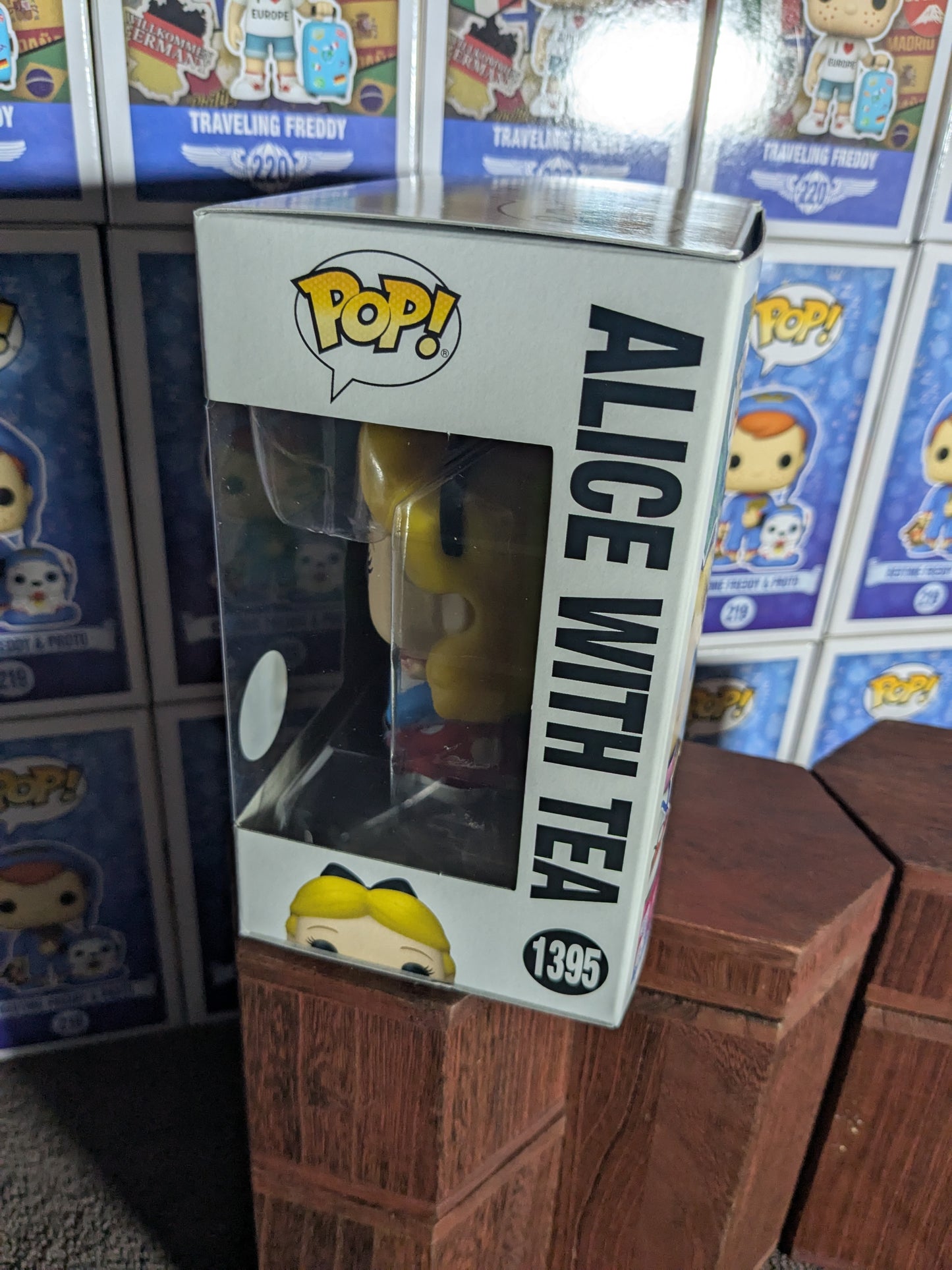 Funko pop 1395 : Alice with Tea - CapyToys