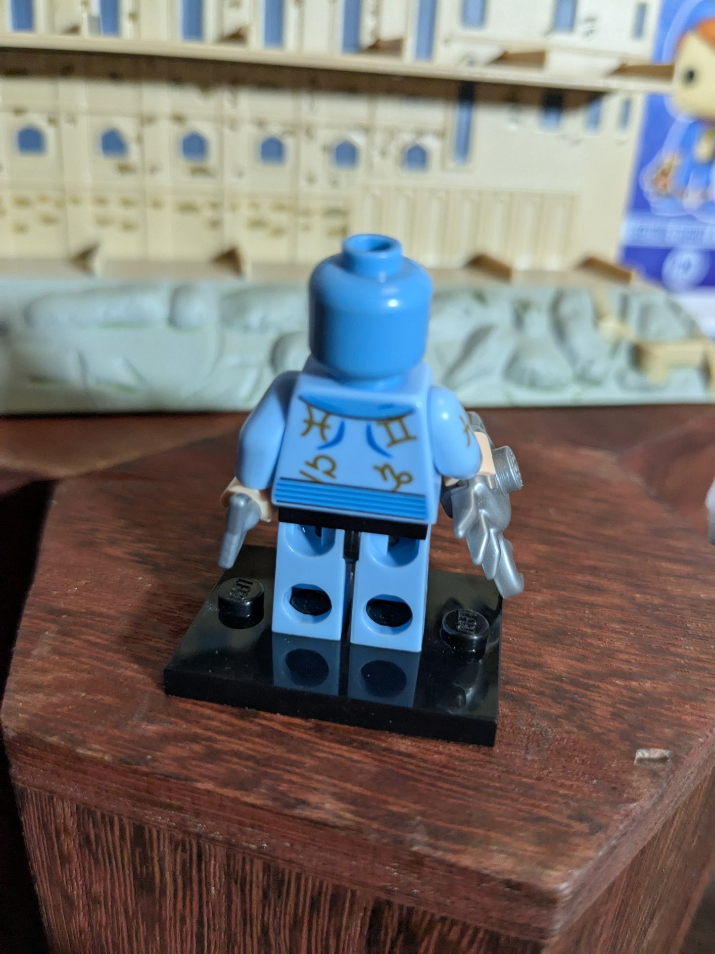 Lego Minifigures : Zodiac Master