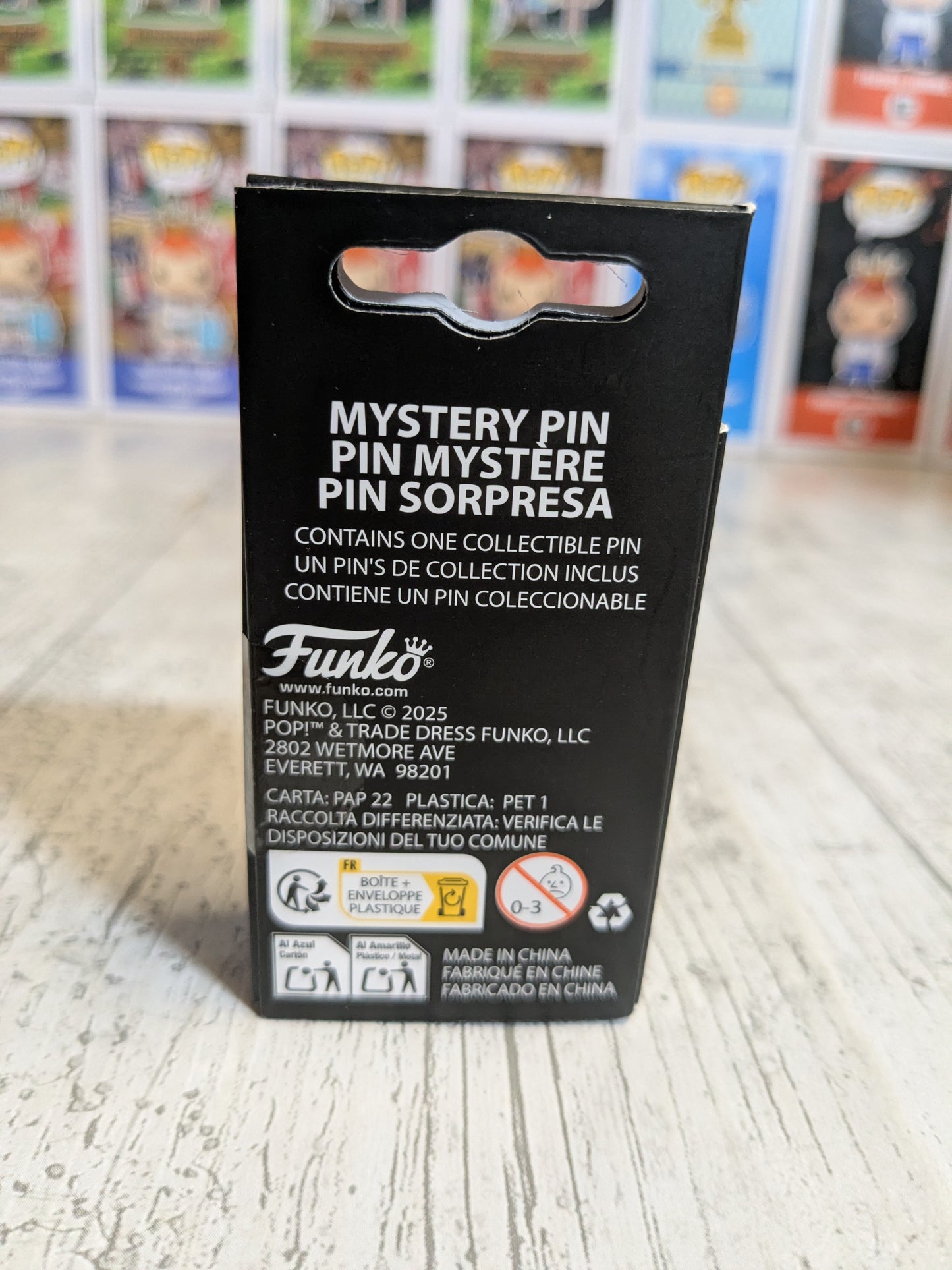Funko Europe 5th Anniversary Mystery Pin - Palace Guard Freddy
