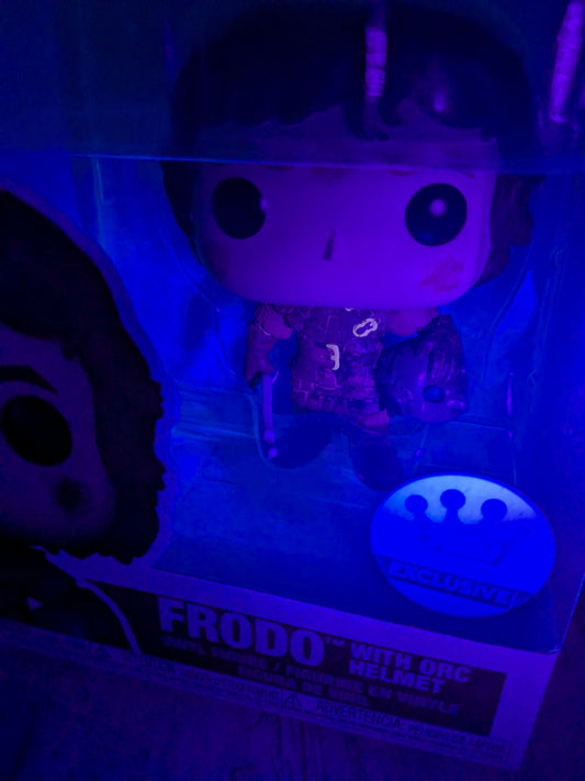 Funko pop 1565: Frodo con elmo orco