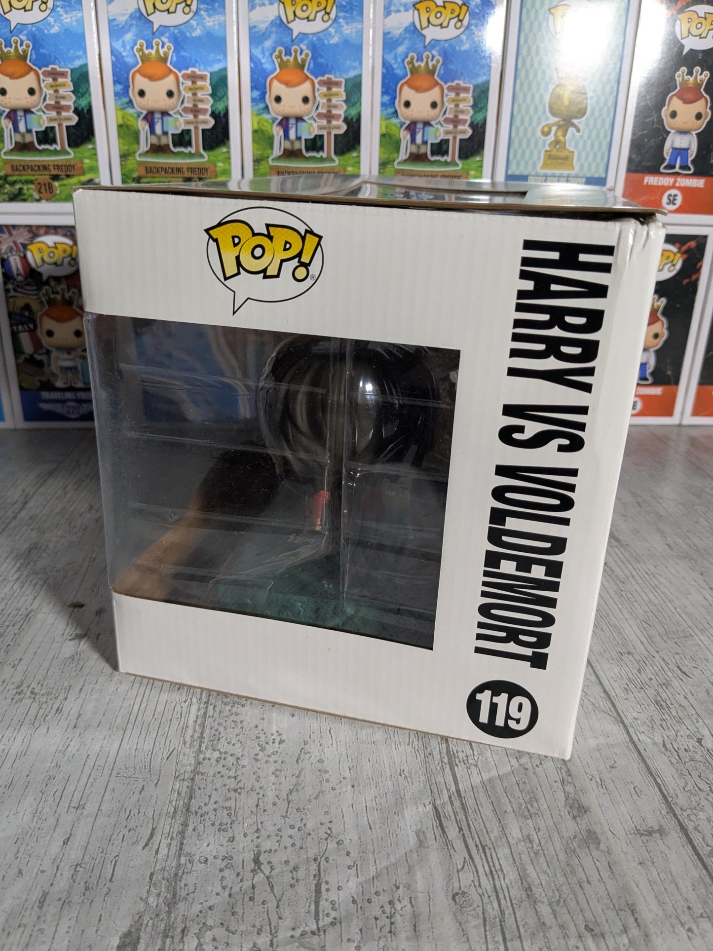 Funko pop 119 : Harry vs Voldemort (Opened/Damaged Box)