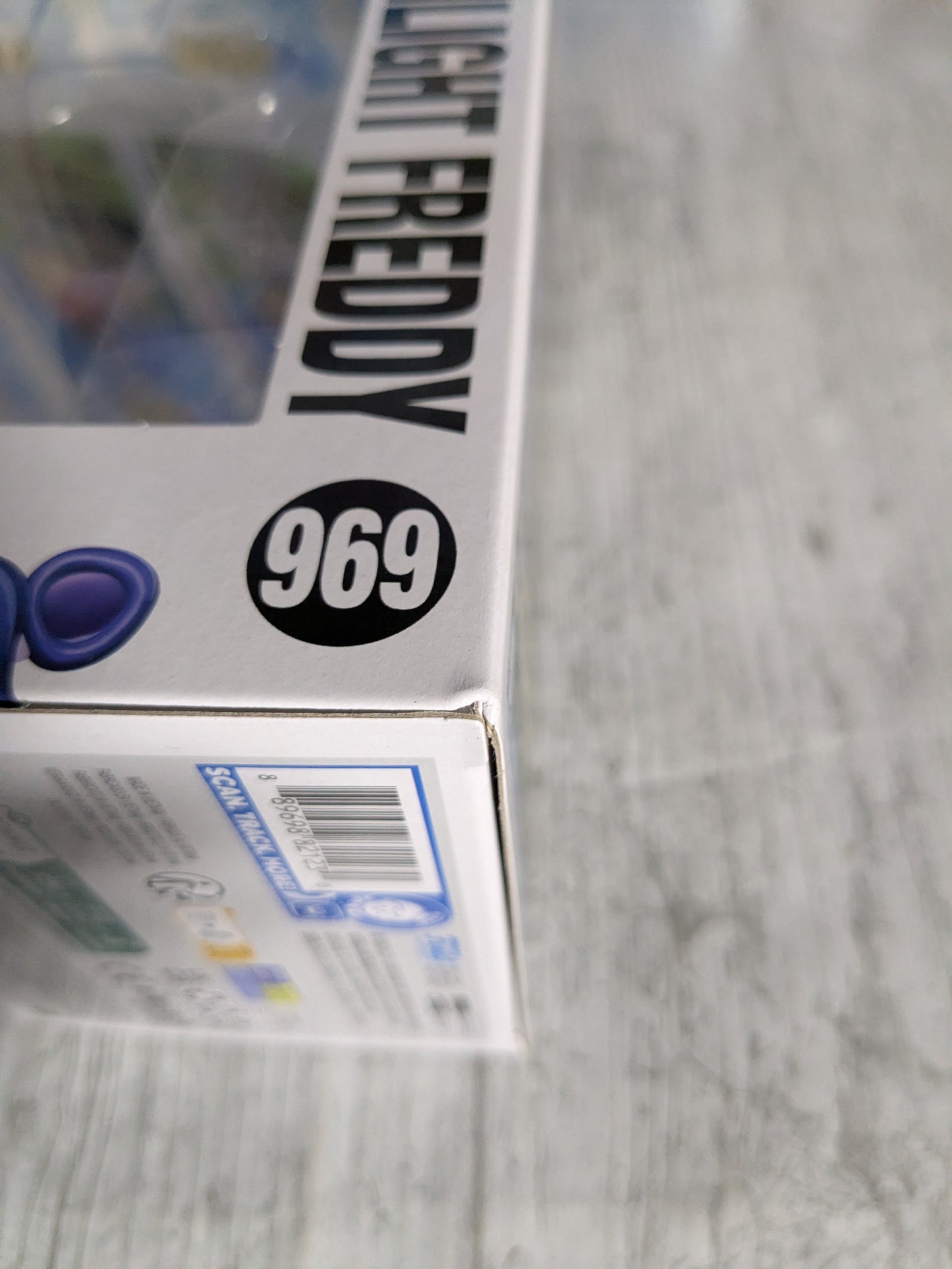 Funko pop 969 : Moonlight Freddy (AE)