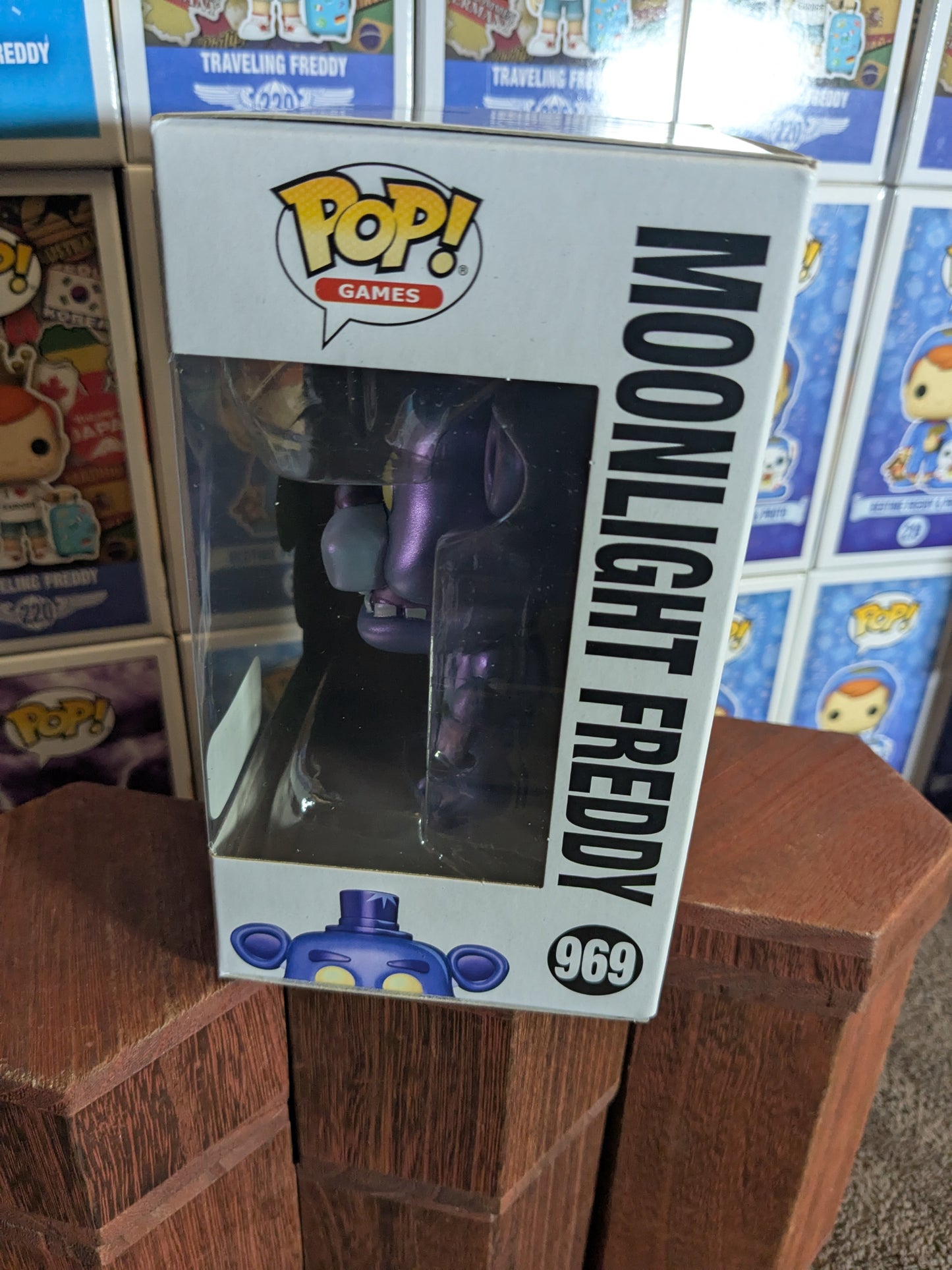 Funko Pop 969: Moonlight Freddy (AE)