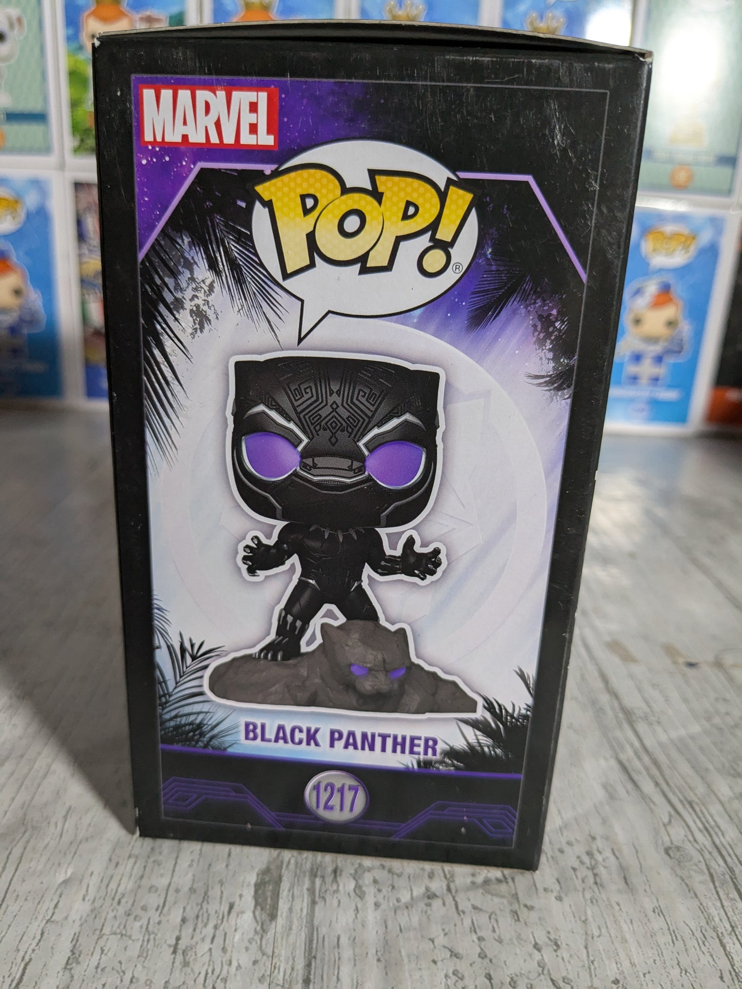 Funko pop 1217 : Black Panther (Lights and Sounds)