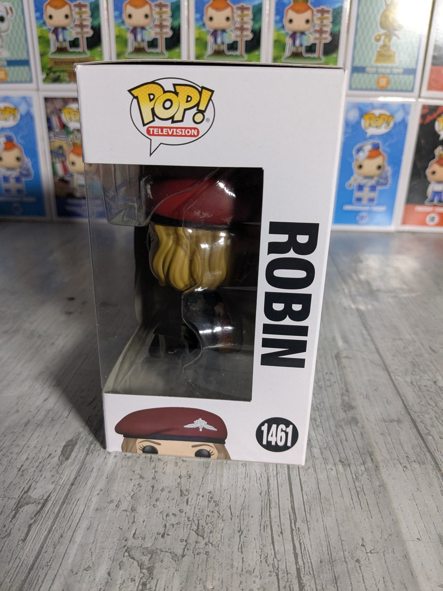 Funko pop 1461 - Robin