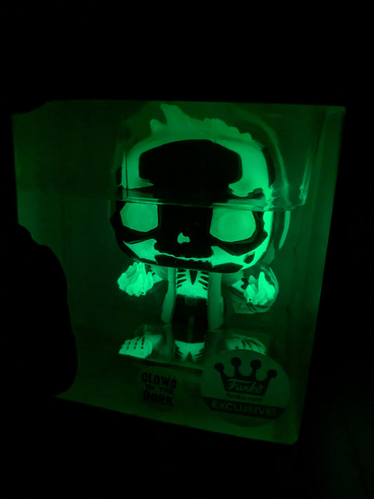 Funko pop Creature Commandos #1480 - Doctor Phosphorus (Glow)