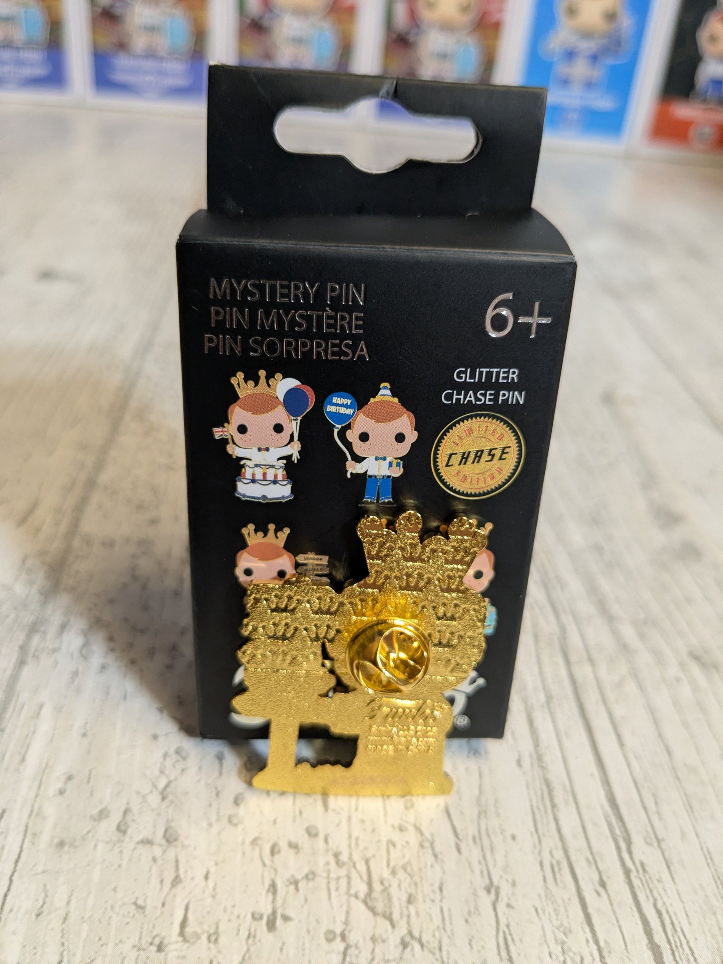Funko Europe 5th Anniversary Mystery Pin - Traveling Freddy