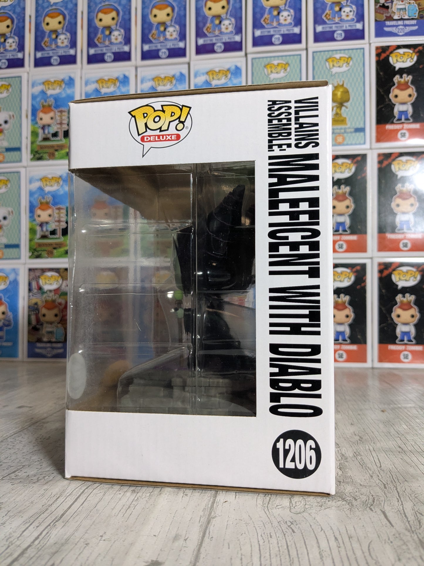 Funko pop 1206 : Maleficent with Diablo