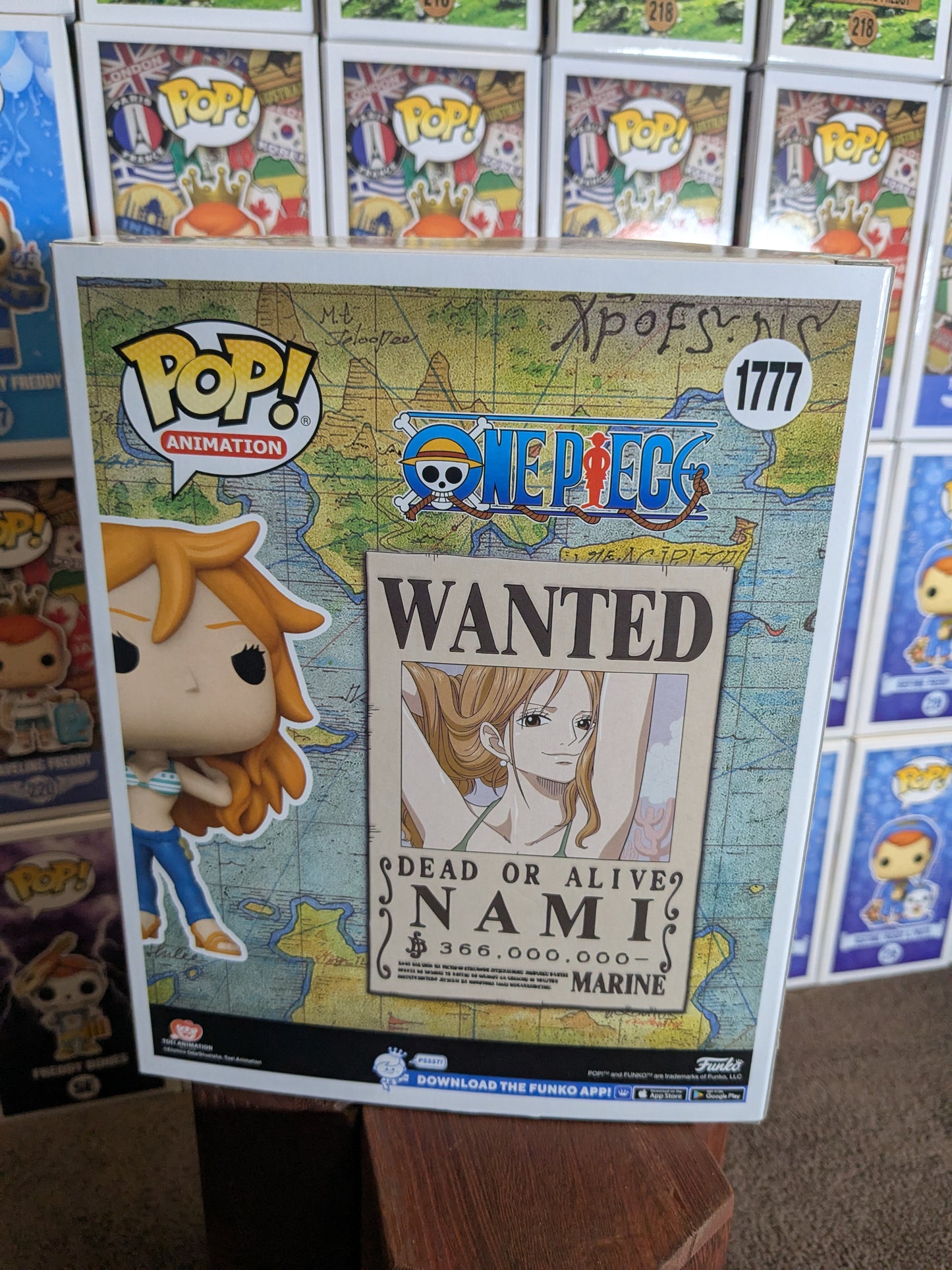Funko pop 1777 : Nami Wanted Poster (Damaged box)