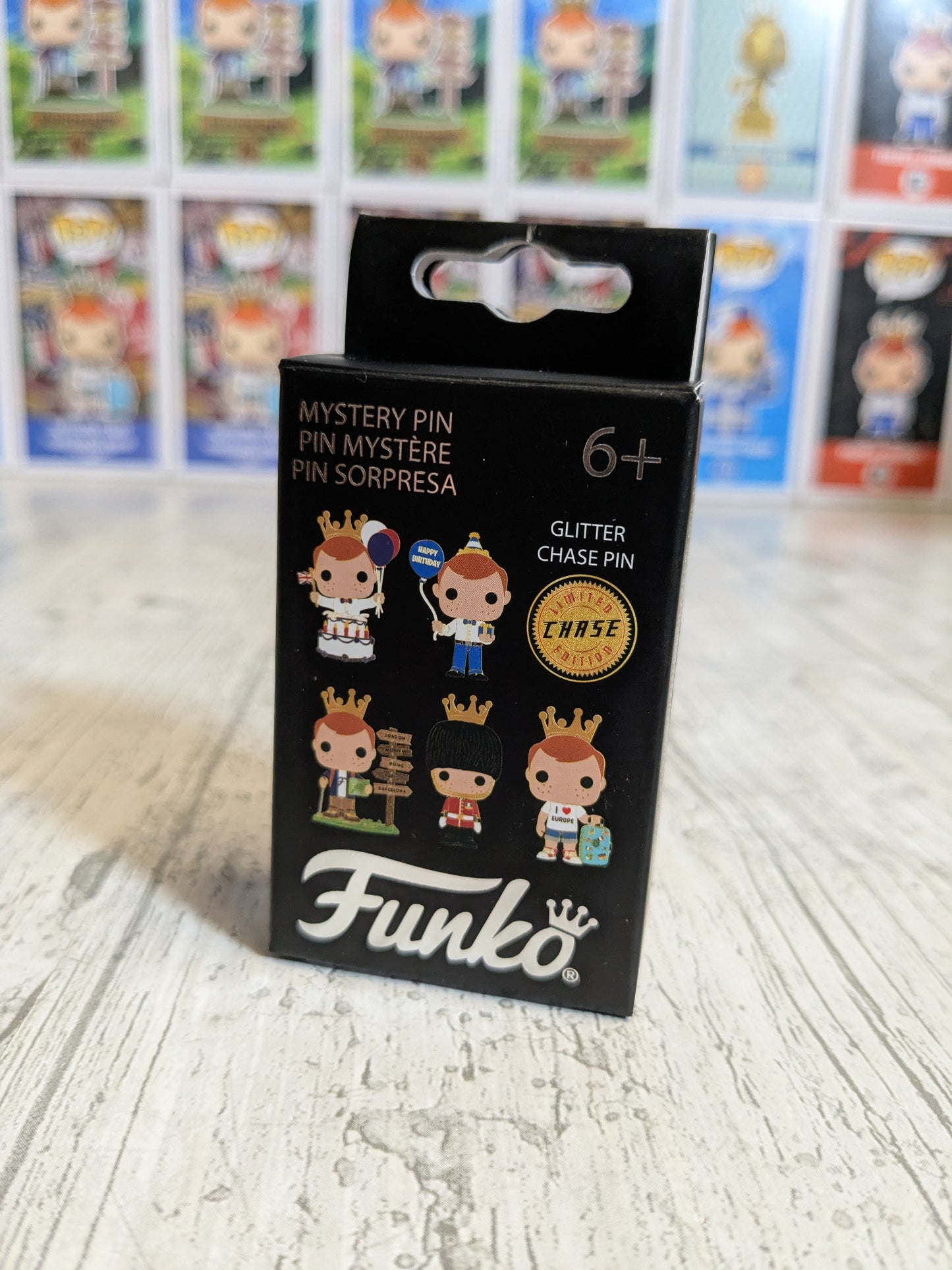 Funko Europe 5th Anniversary Mystery Pin - Palace Guard Freddy