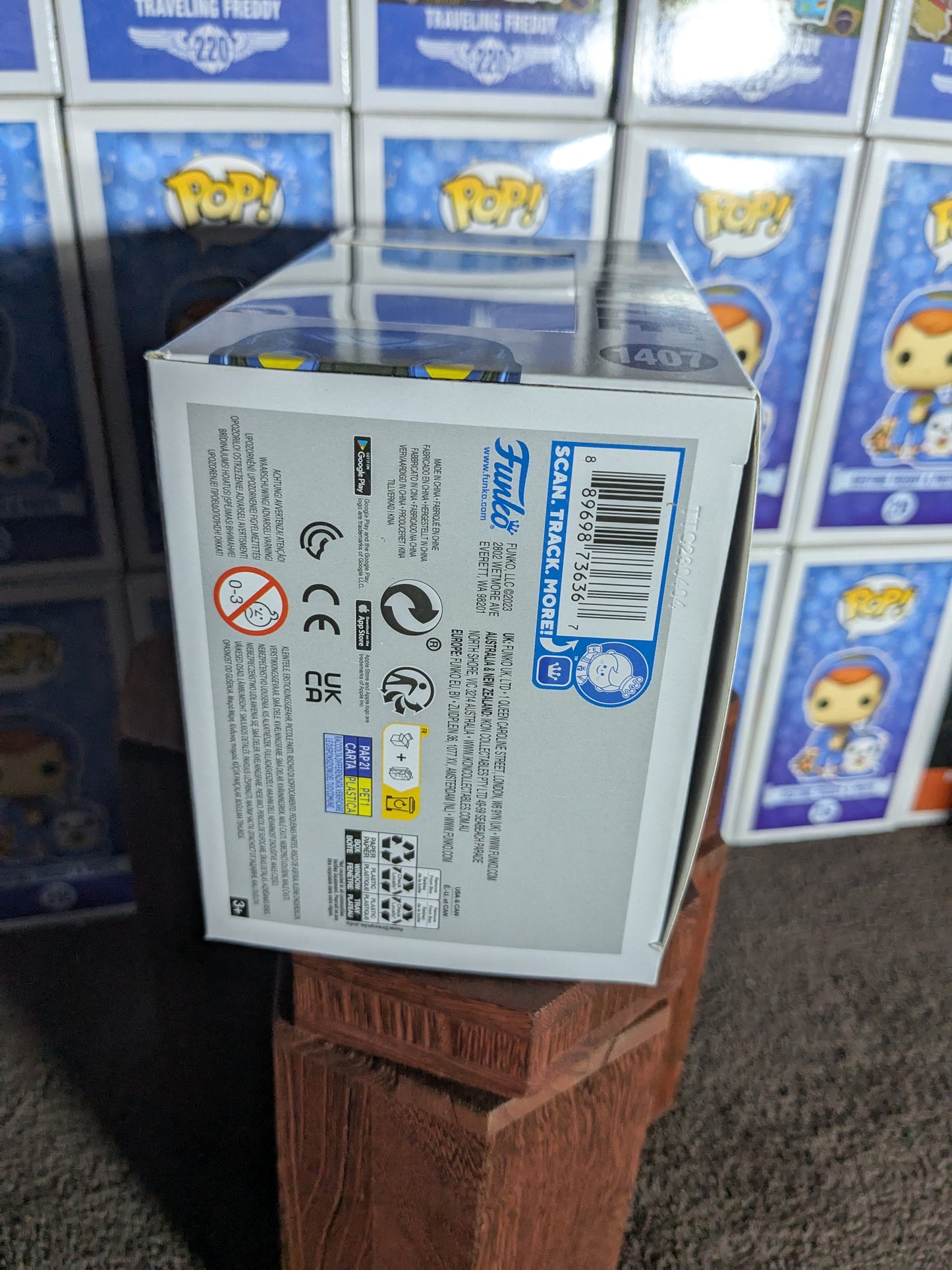 Funko pop 1407 : Blue Beetle (Glow)