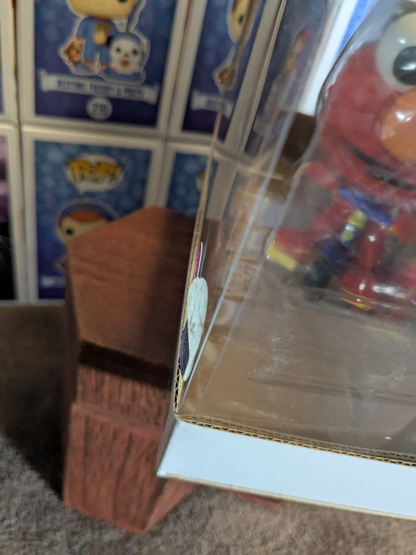 Funko pop 309 : Elmo on Strike (Flocked)