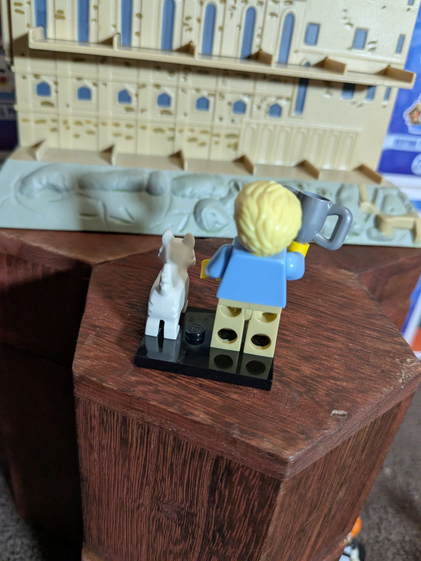 Lego Minifigures : Dog Show Winner