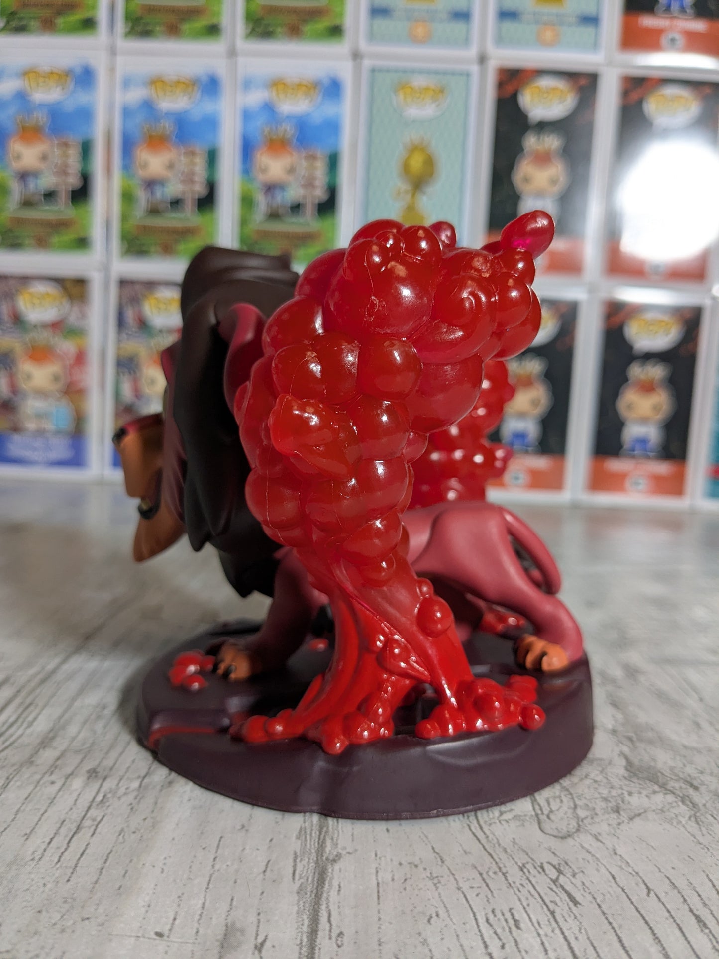 Funko pop 544 : Scar with Flames (Chase / Destroyed Box/ Plastic)