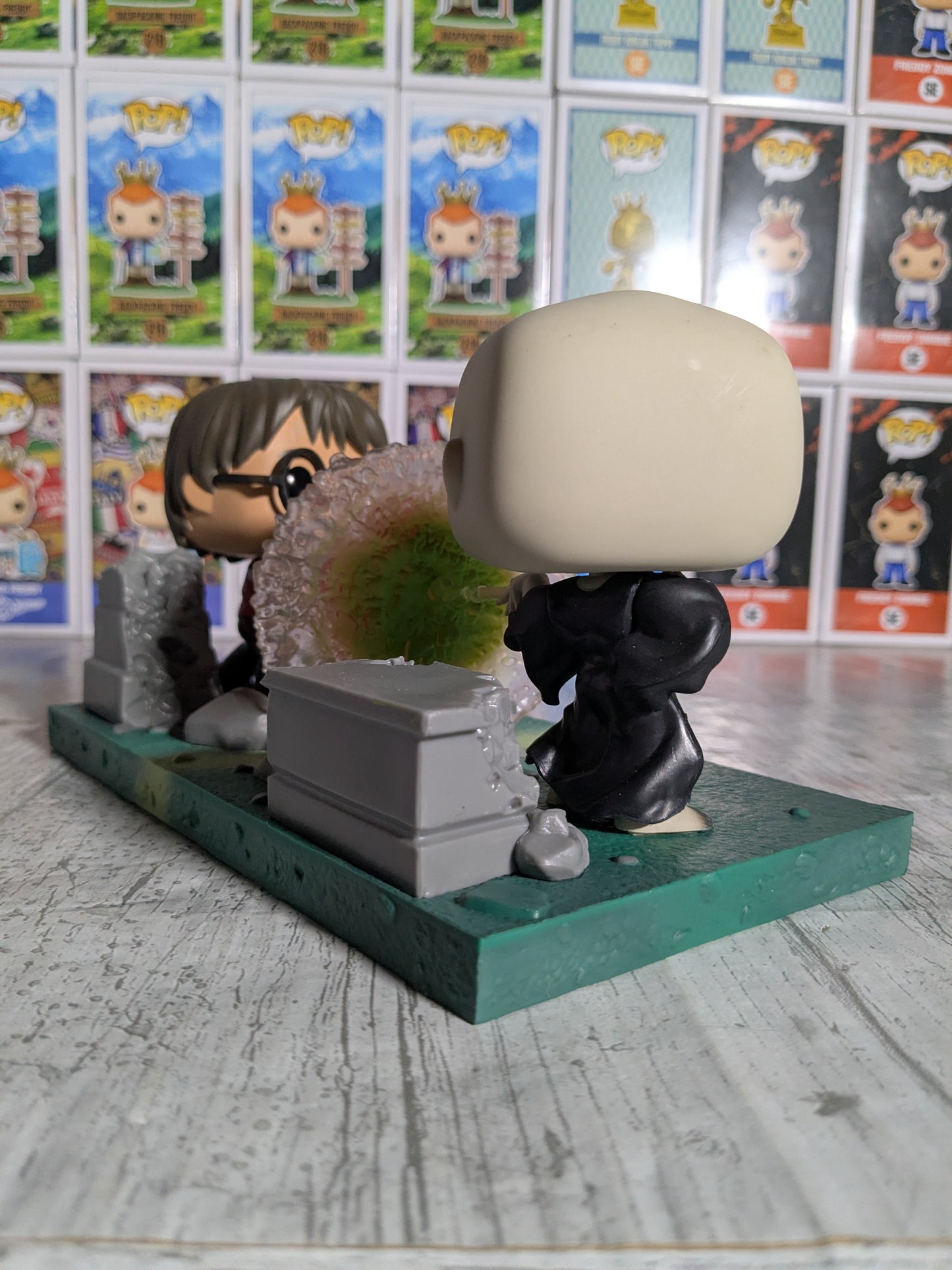 Funko pop 119 : Harry vs Voldemort (Opened/Damaged Box)