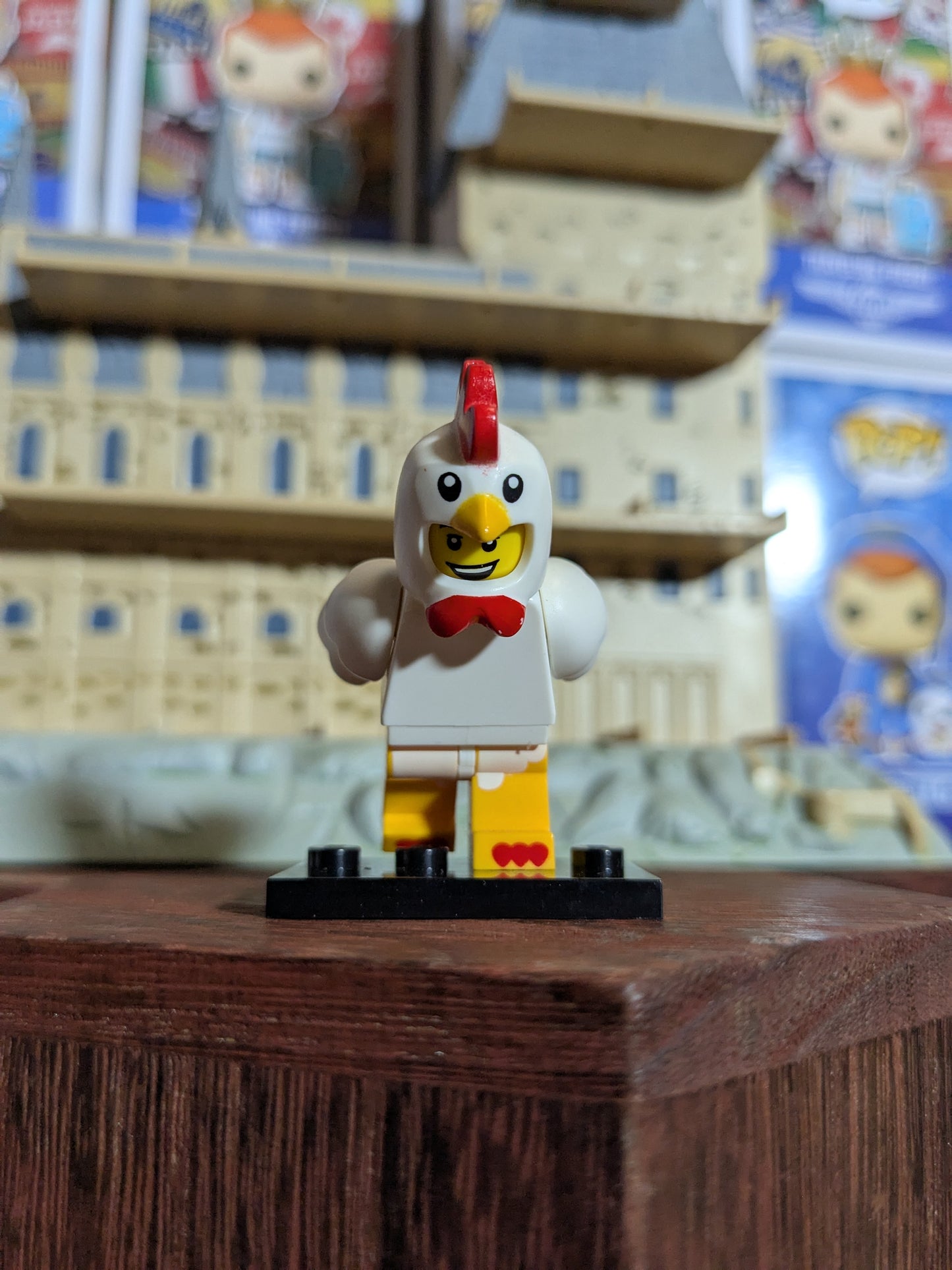 Lego Minifigures : Chicken Suit Guy