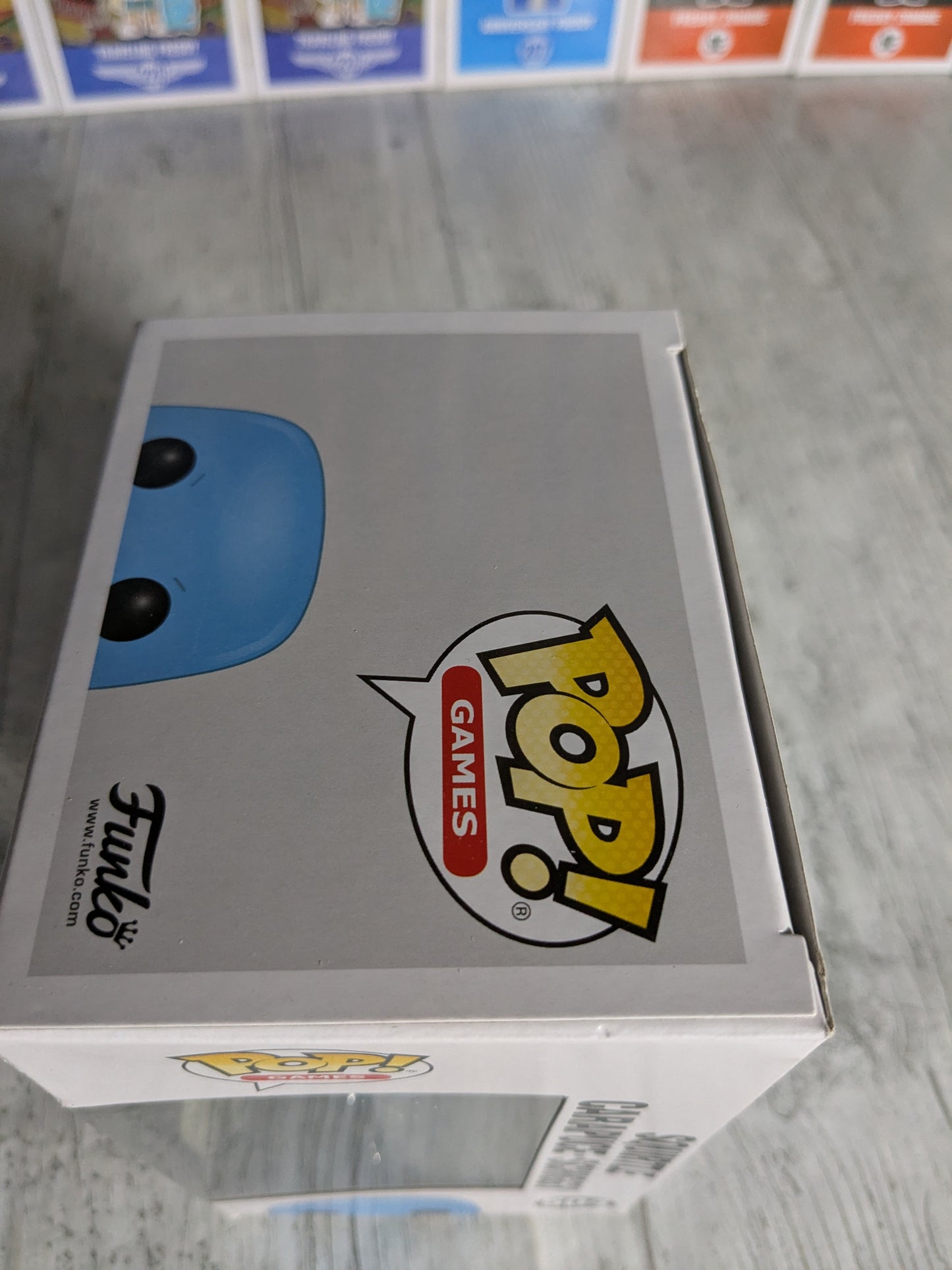 Funko pop 504 : Squirtle / Carapuce / Schiggy (Diamond/SC2021)(Damaged Box)