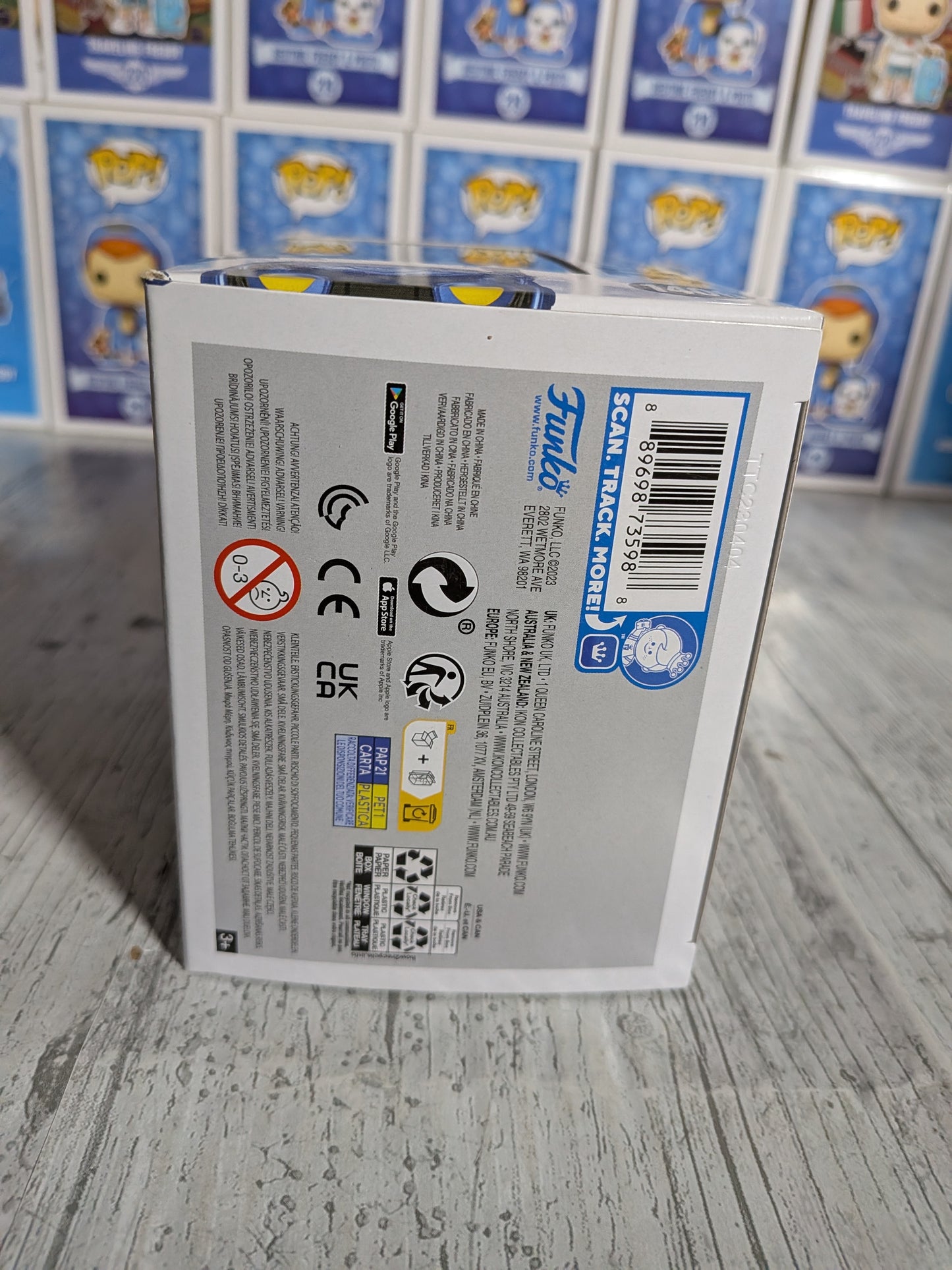 Funko Pop Heroes #1406 - Blue Beetle (Leuchtend)