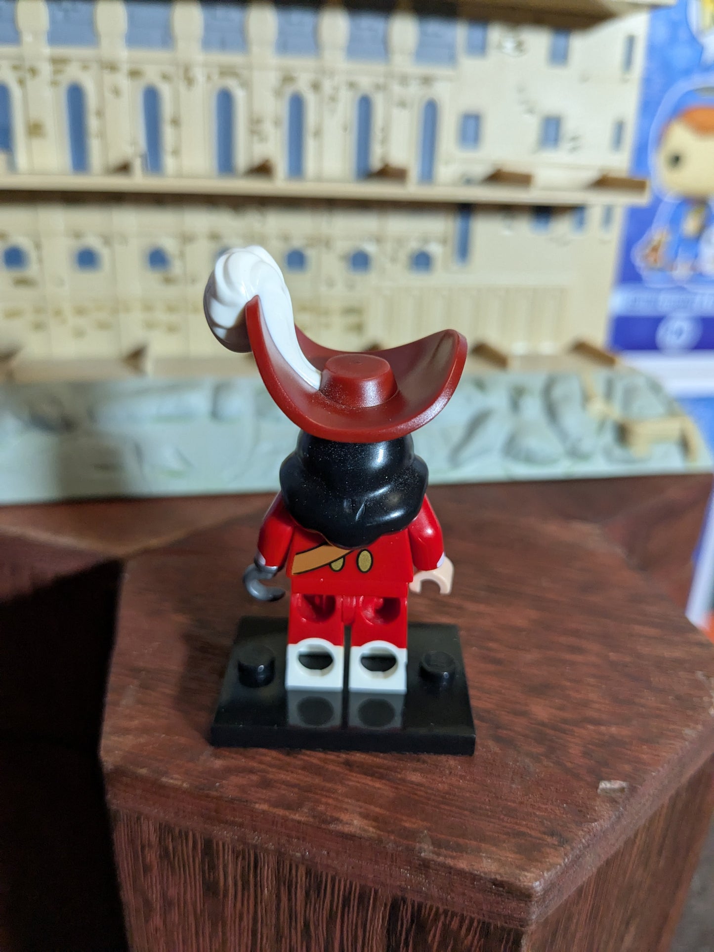 Lego Minifigures : Captain Hook