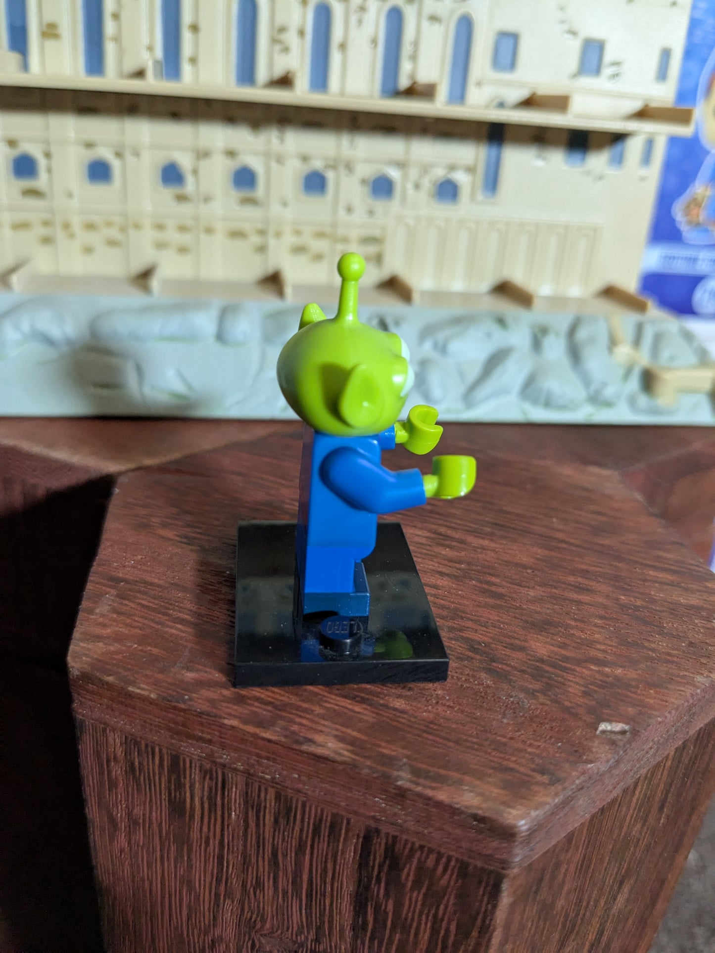 Lego Minifigures : Alien