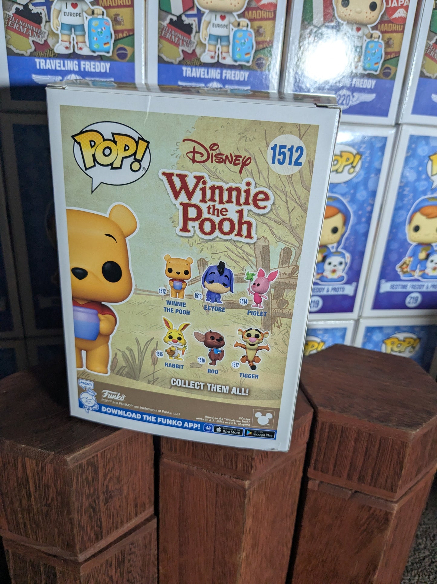 Funko pop 1512 : Winnie the Pooh (Flocked / Damaged Box)