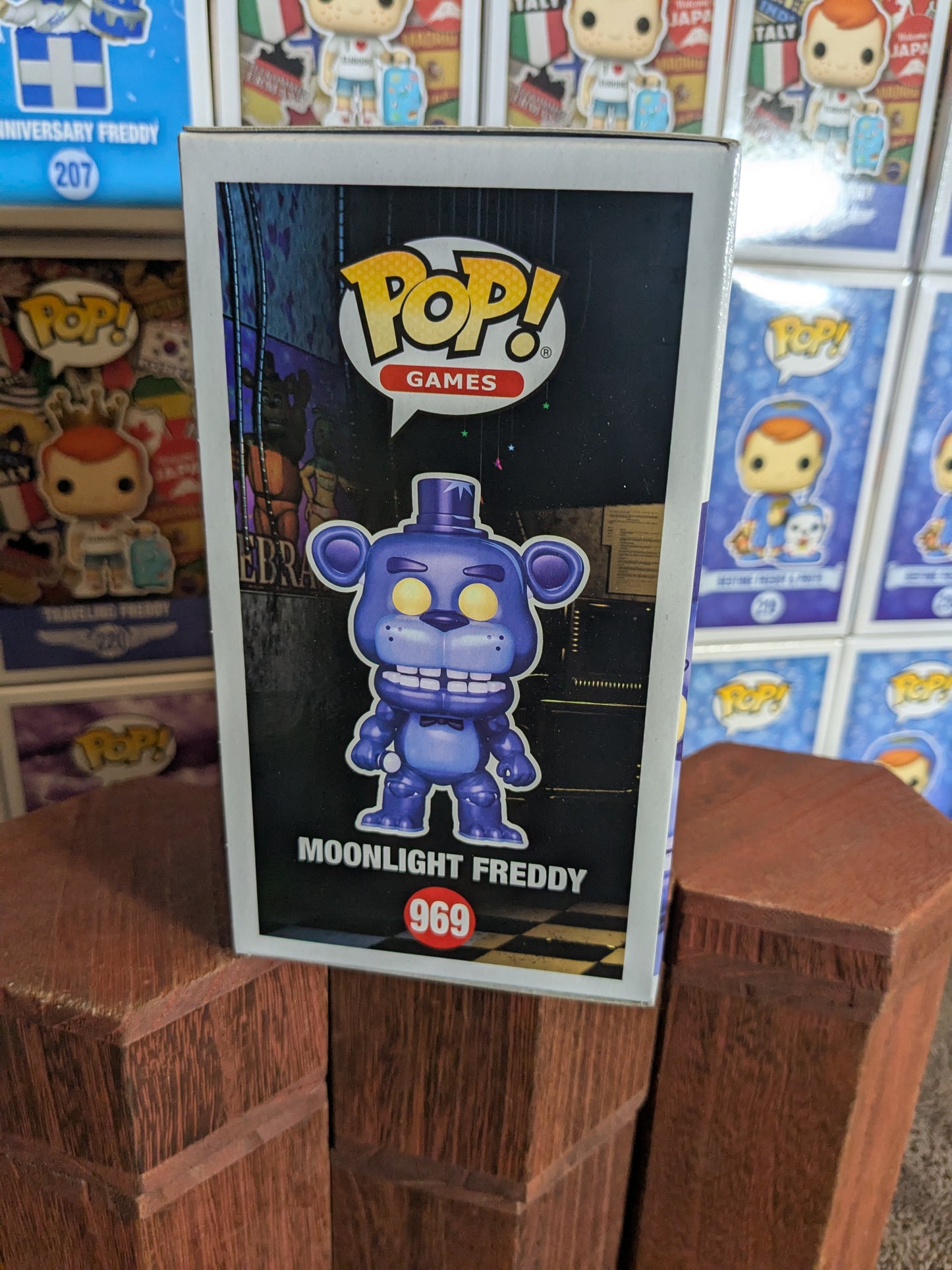 Funko Pop 969: Moonlight Freddy (AE)