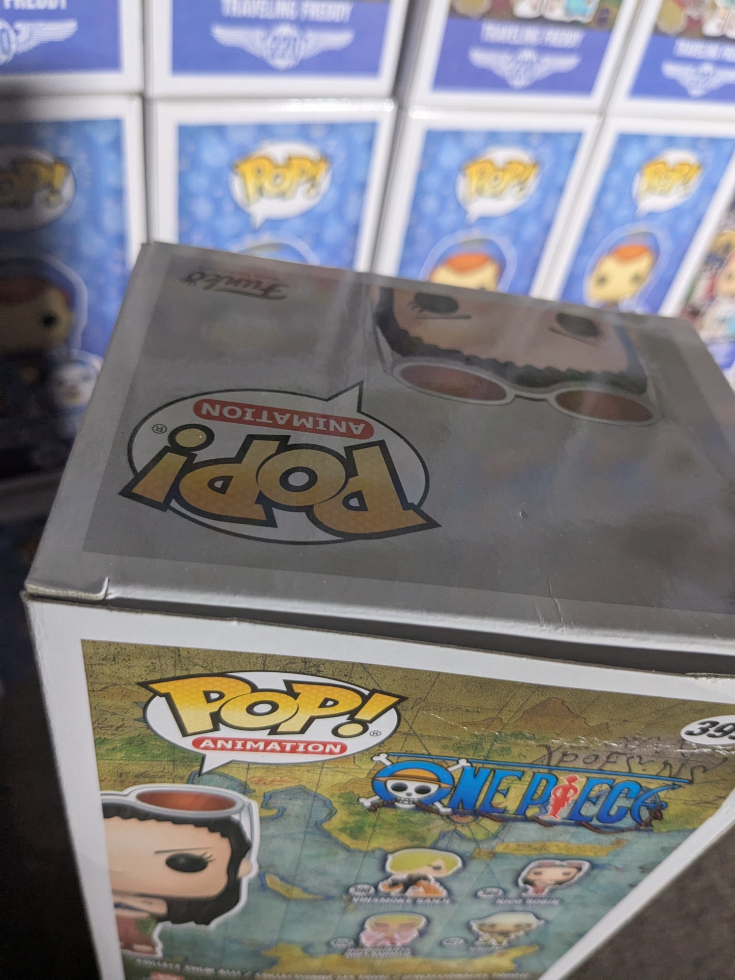 Funko pop 399 : Nico Robin (Damaged Box)