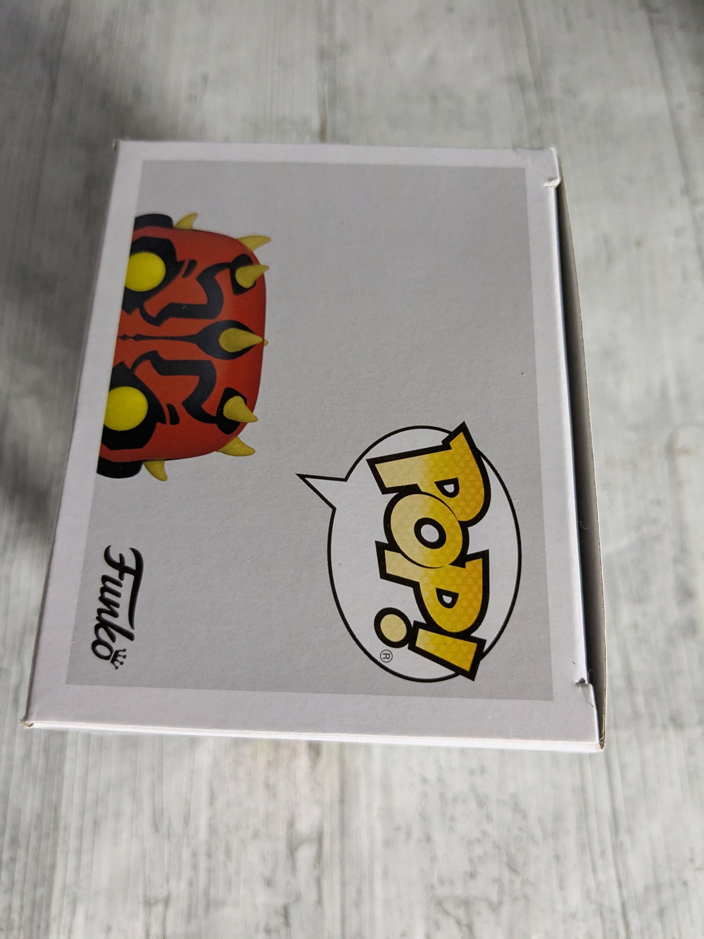 Funko pop 450 : Darth Maul (CCE/Damaged Box)