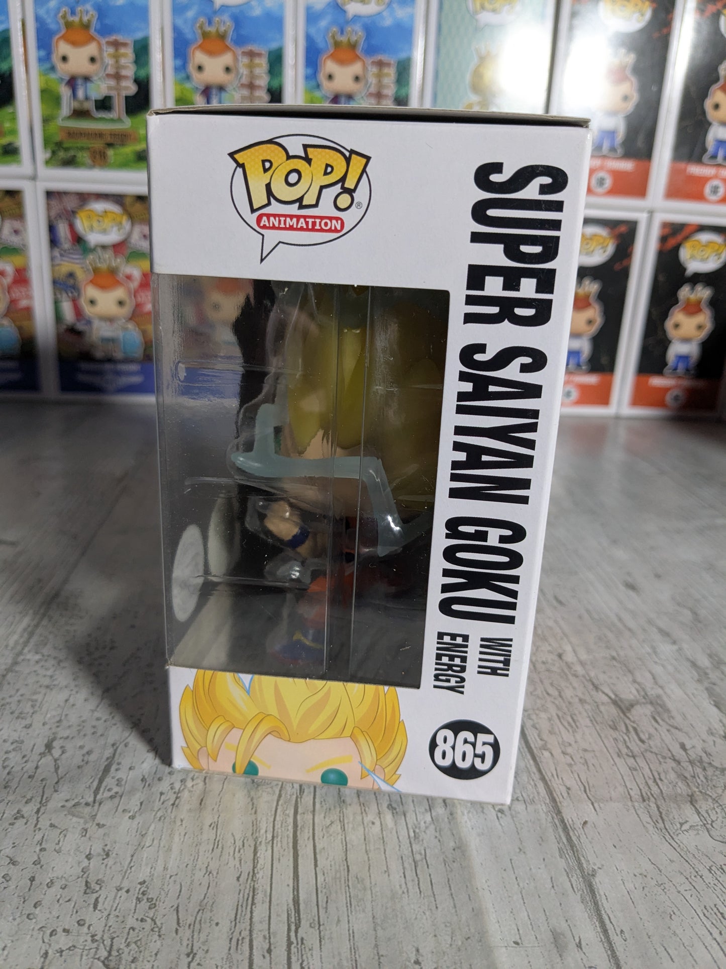 Funko pop 865 : Super Saiyan Goku with Energy (Chase)