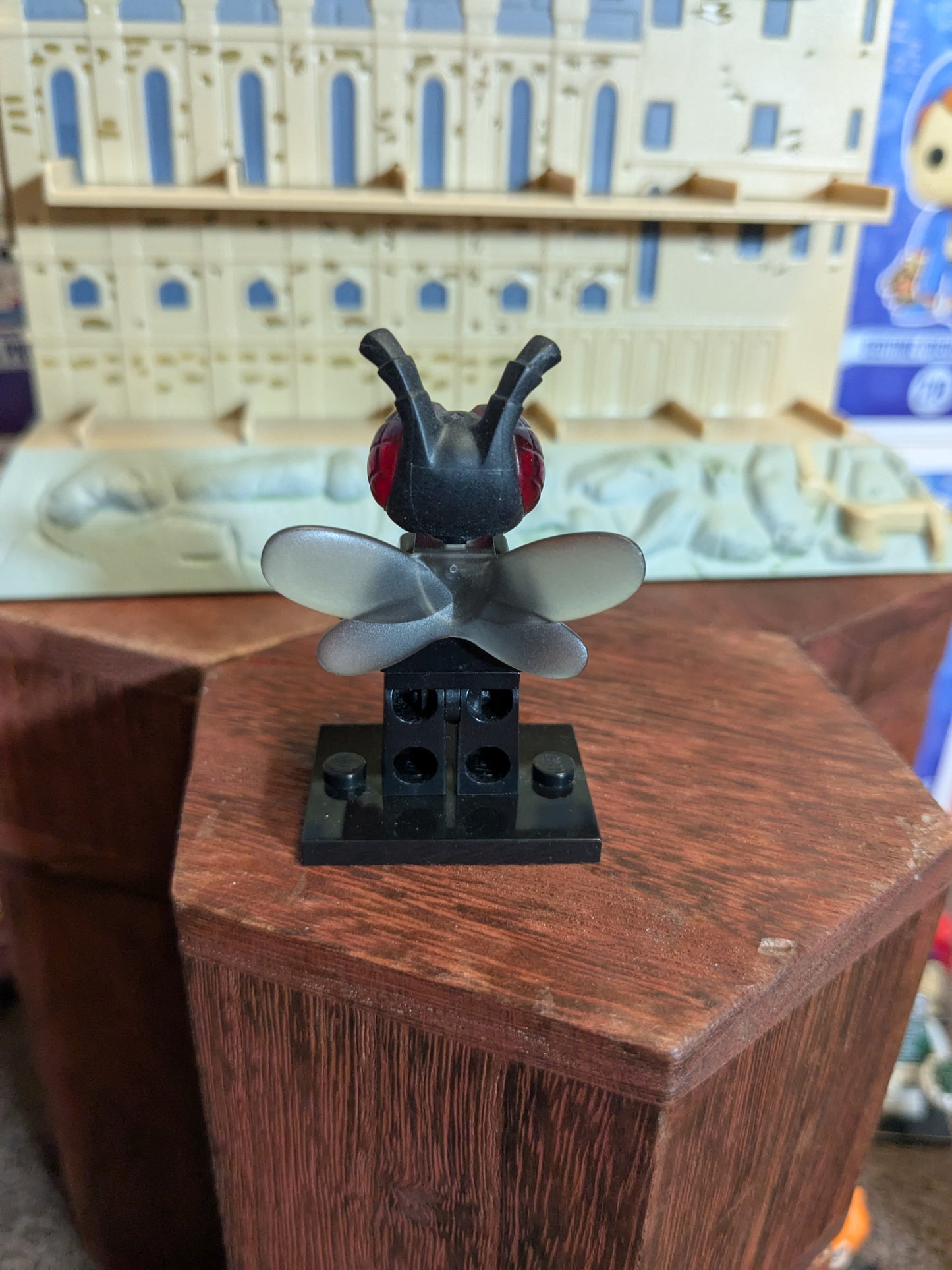 Lego Minifigures : Fly Monster