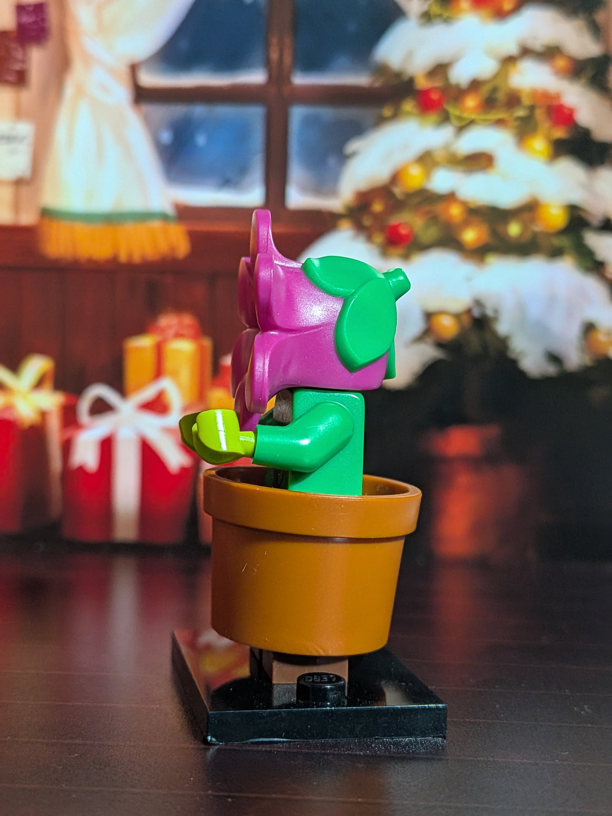 LEGO Minifigures - Flowerpot Girl