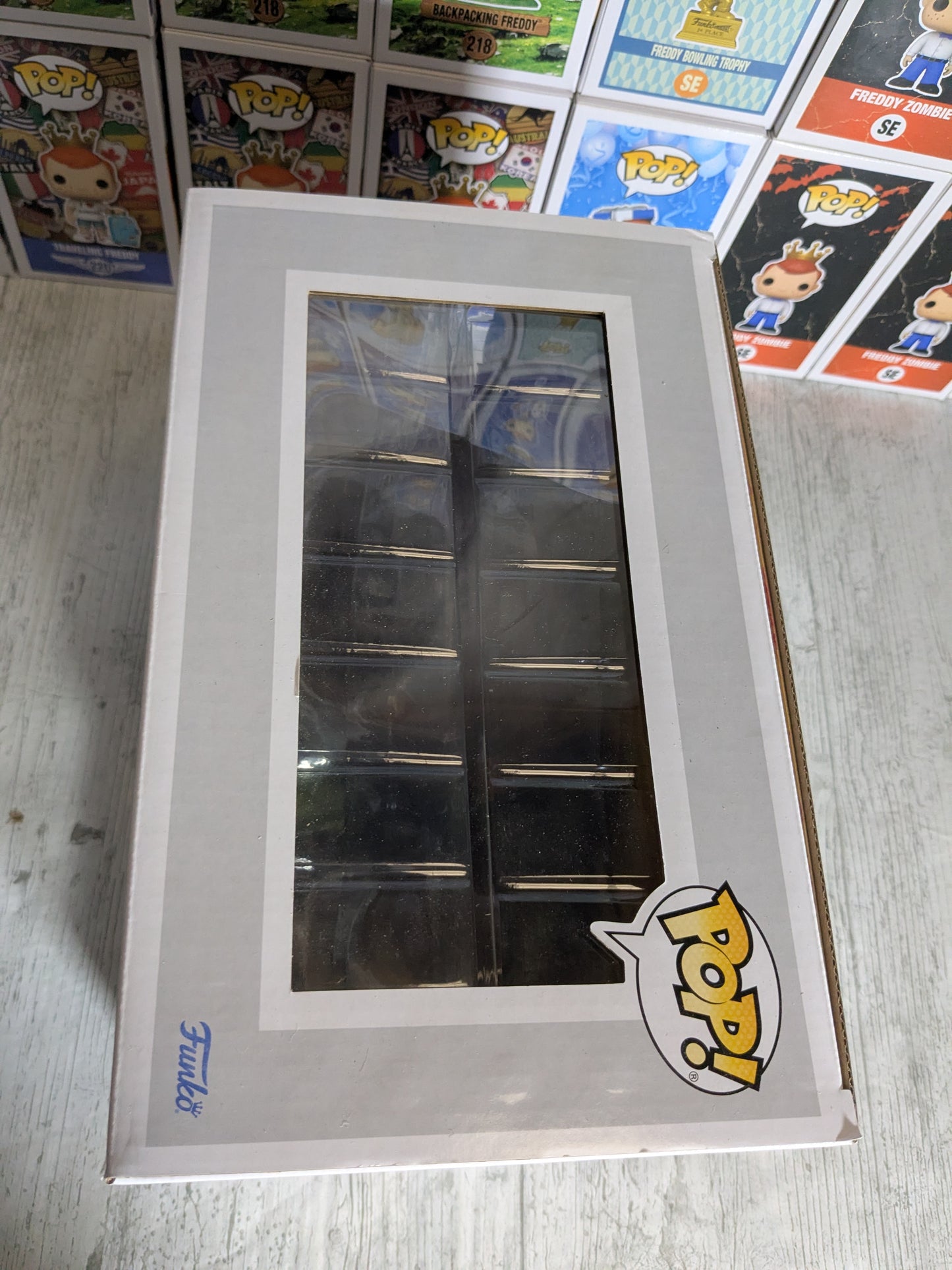 Funko pop 1368 : Indiana Jones Boulder Escape (Damaged Box)