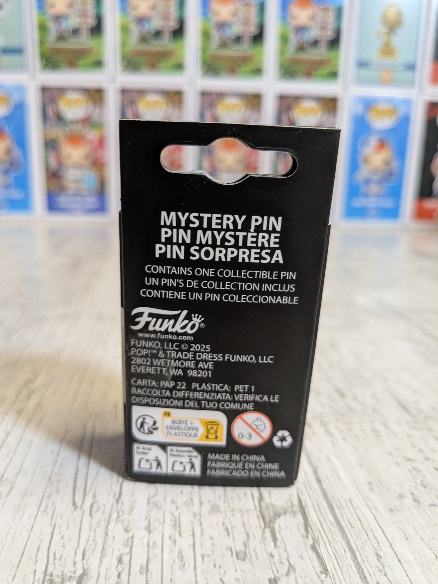 Funko Europe 5th Anniversary Mystery Pin - Palace Guard Freddy