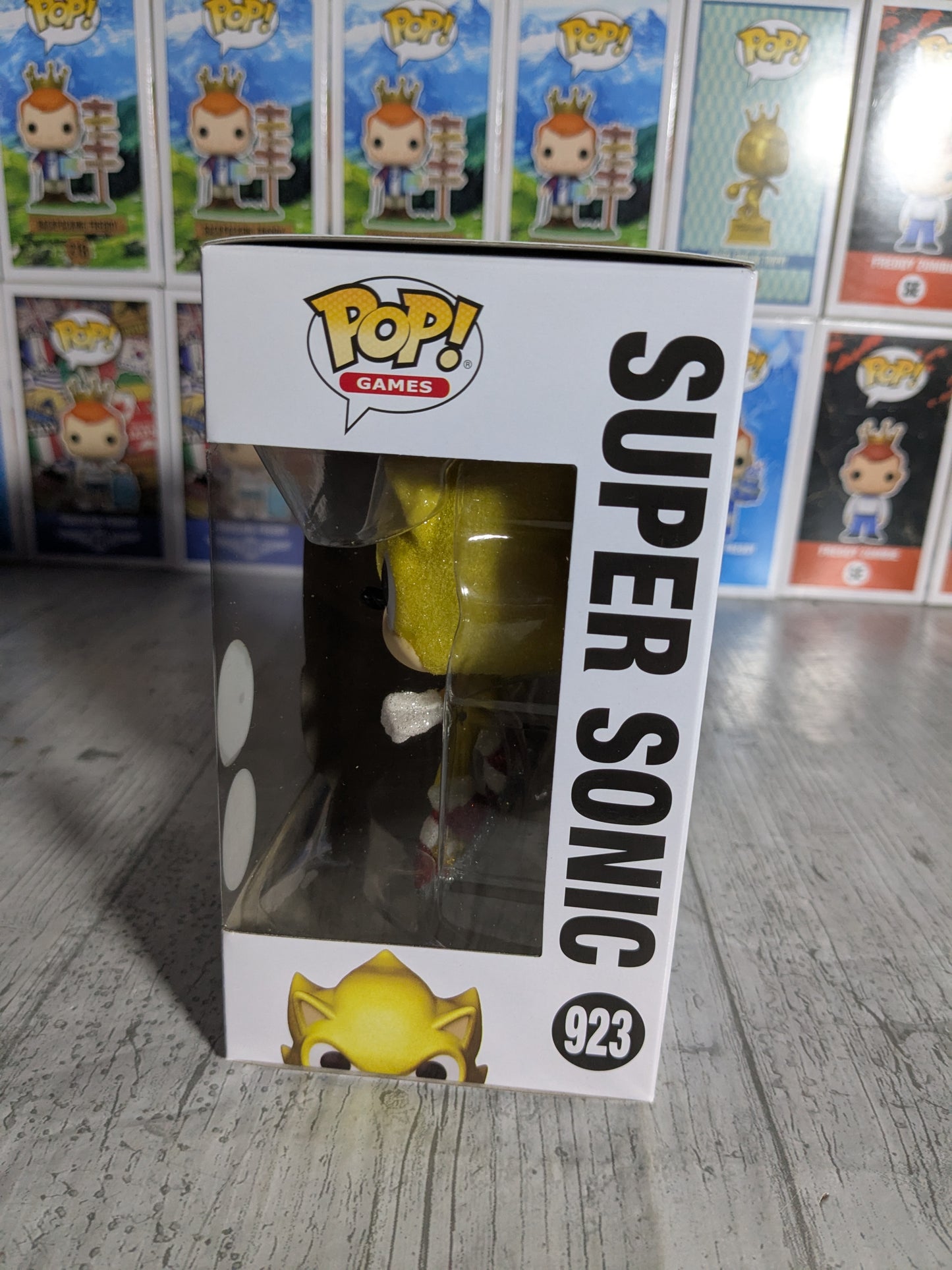 Funko pop 923 : Super Sonic (Chase/Protector)
