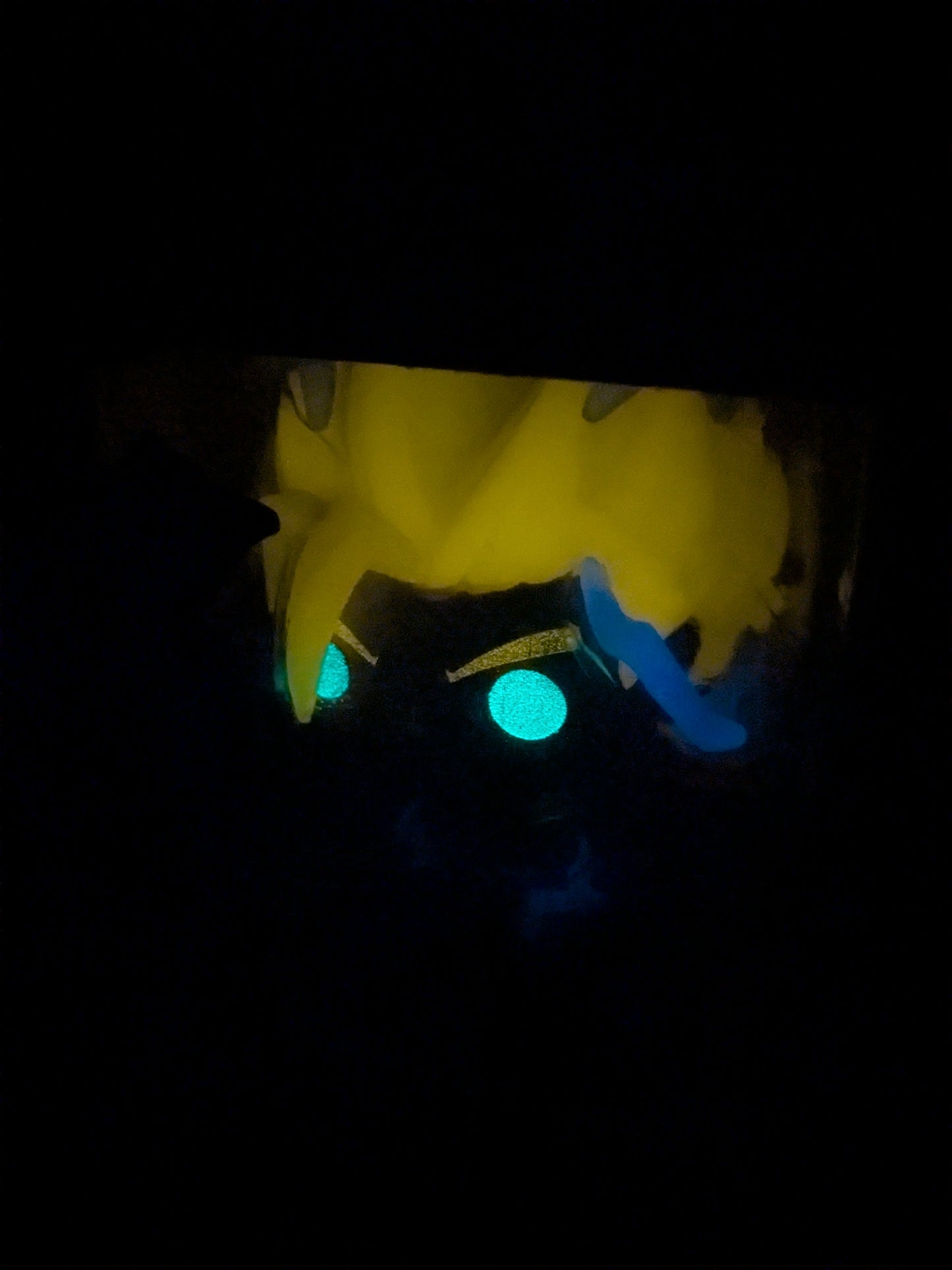 Funko pop 865: Super Saiyan Goku con Energia (Chase)