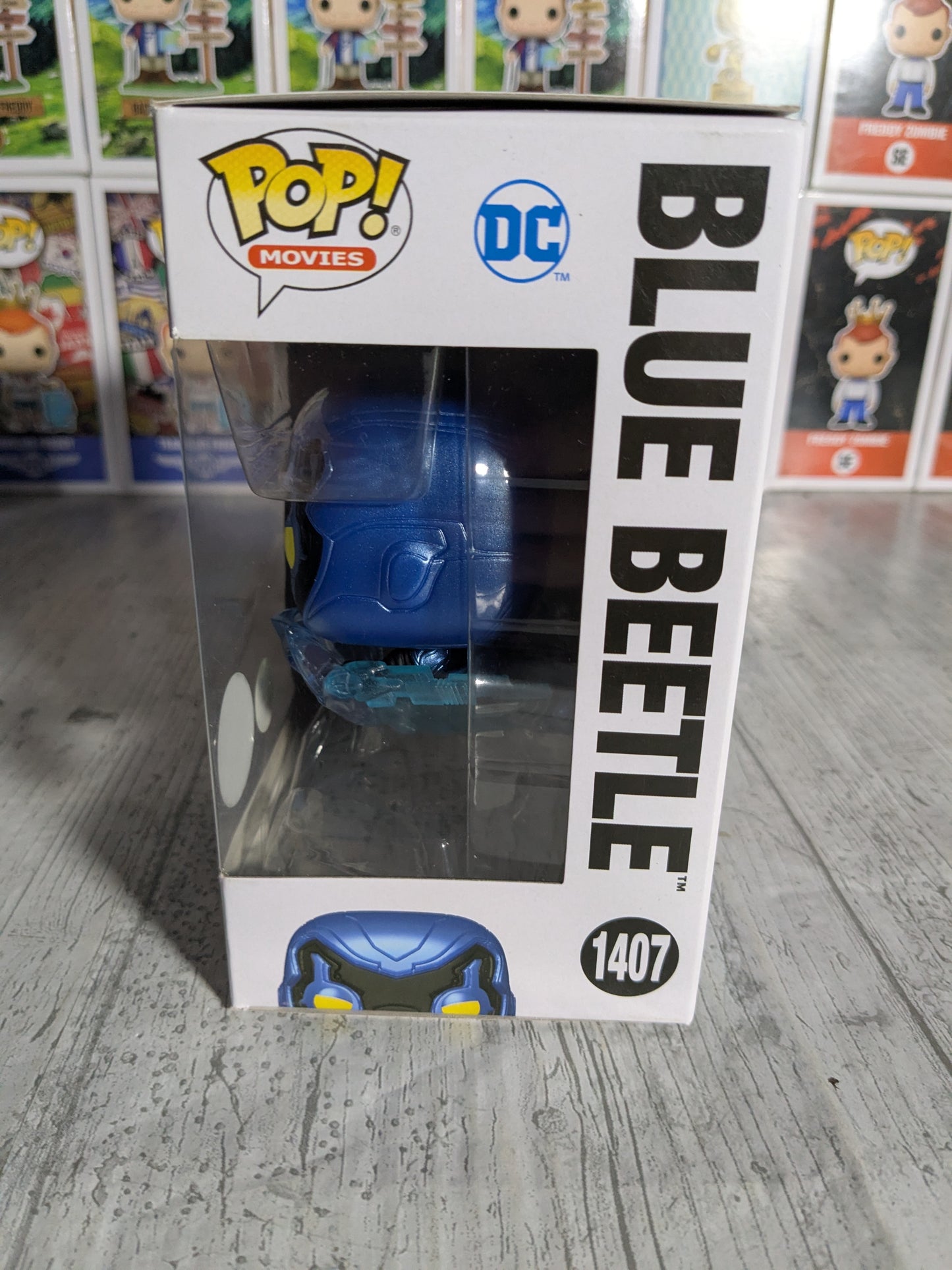 Funko pop 1407 : Blue Beetle (Glow)
