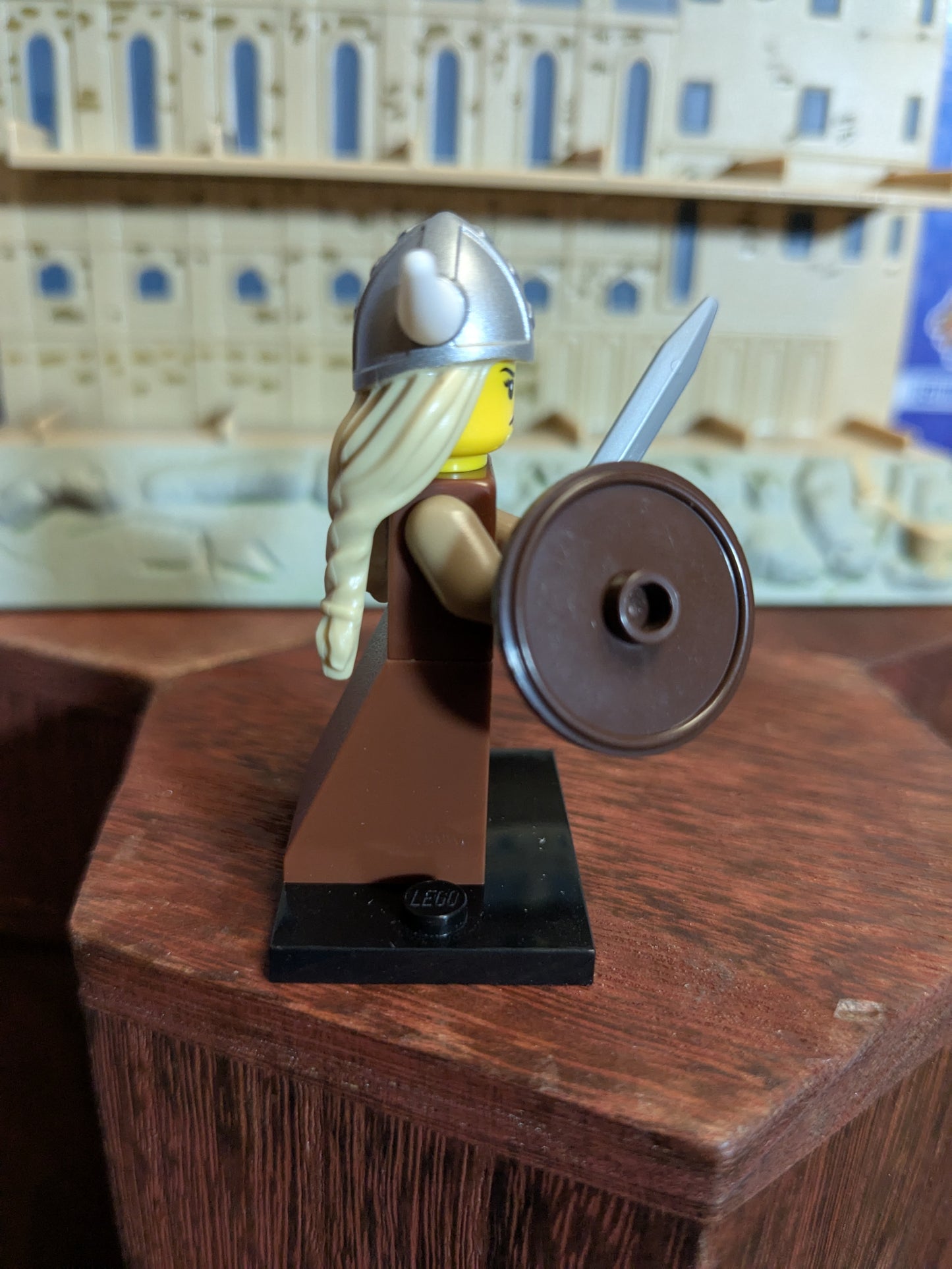 Lego Minifigures : Viking Woman