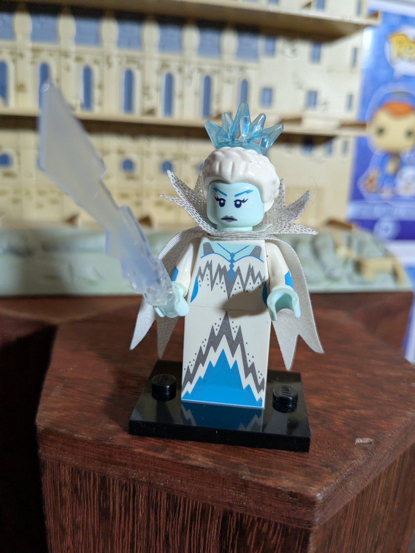 Lego Minifigures : Ice Queen
