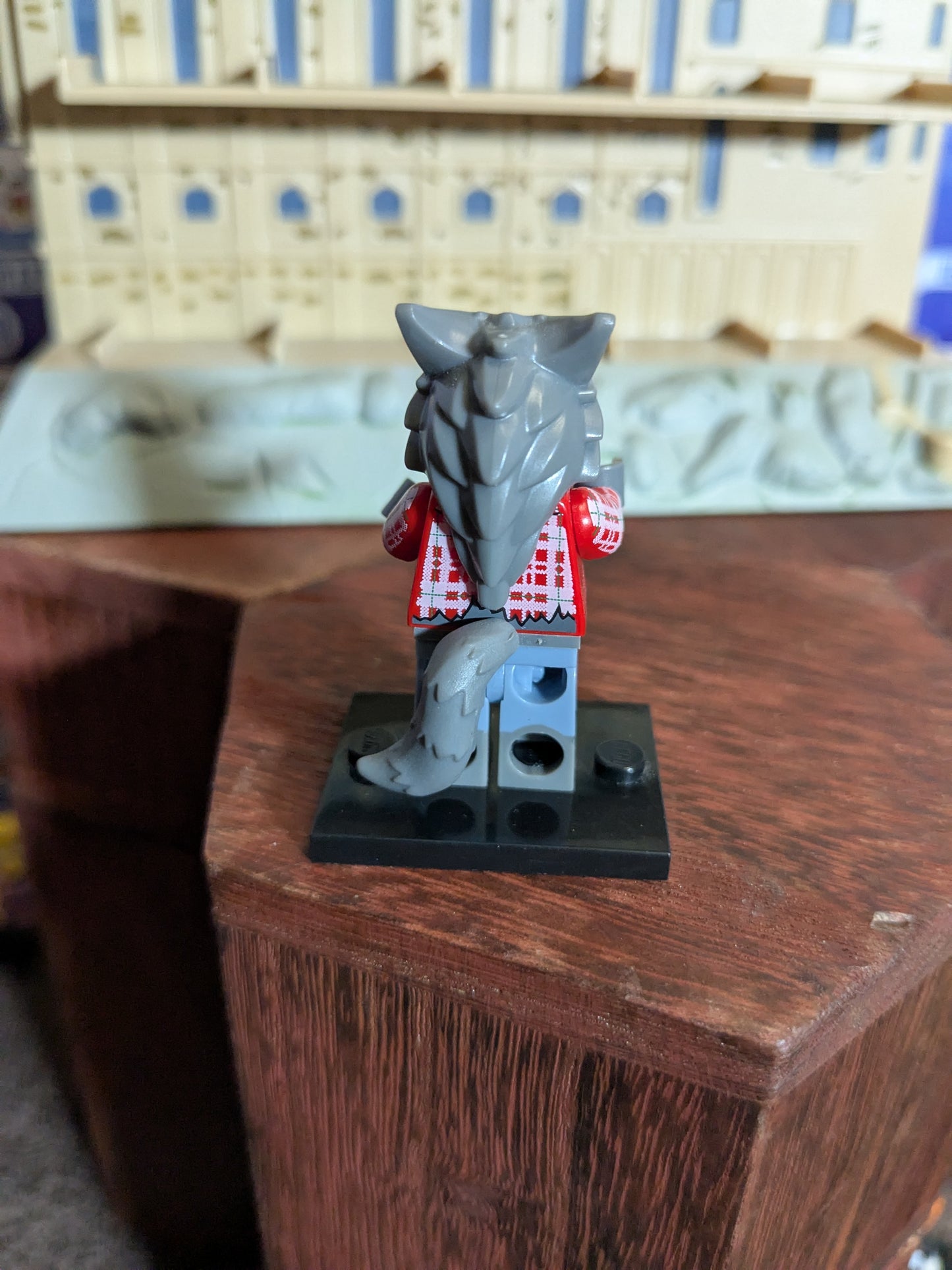 Lego Minifigures : Wolf Guy