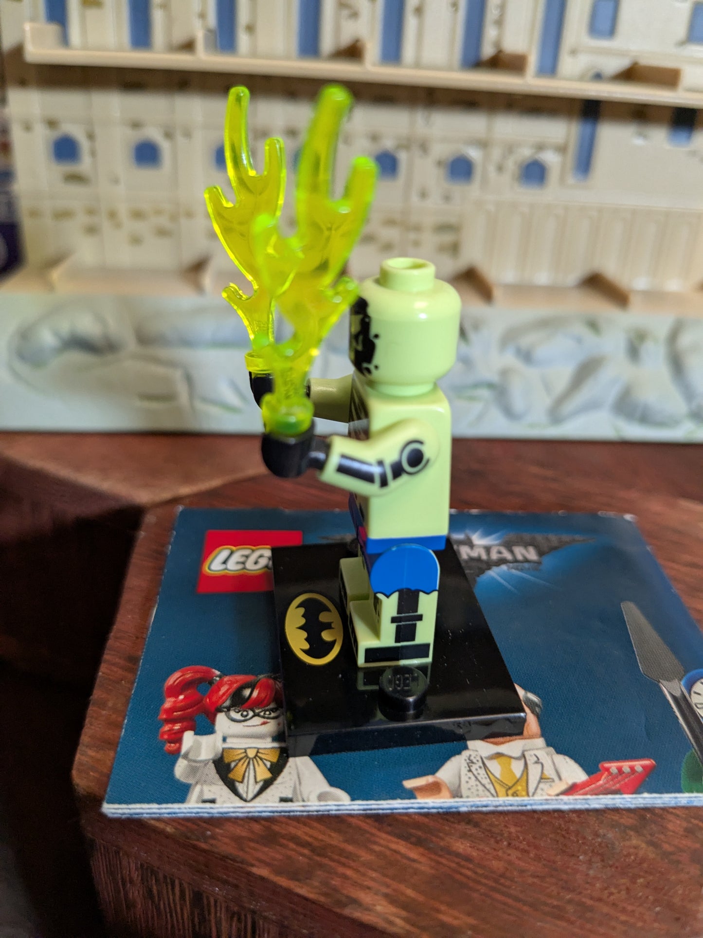 Lego Minifigures : Dr Phosphorus