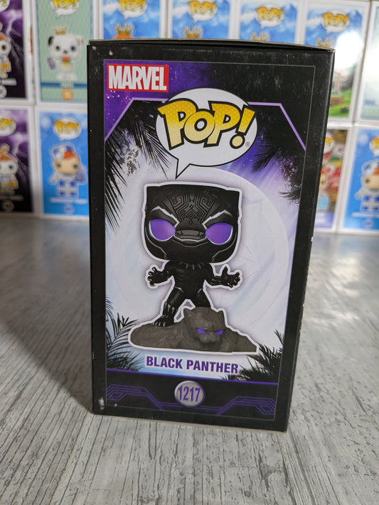 Funko pop 1217 : Black Panther (Lights and Sounds)