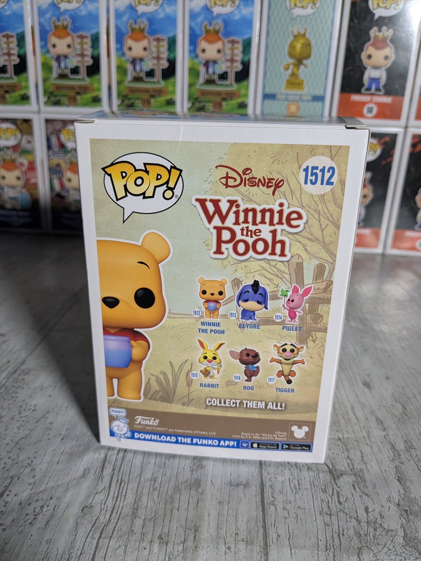 Funko pop 1512 : Winnie the Pooh (Flocked / Damaged Box)