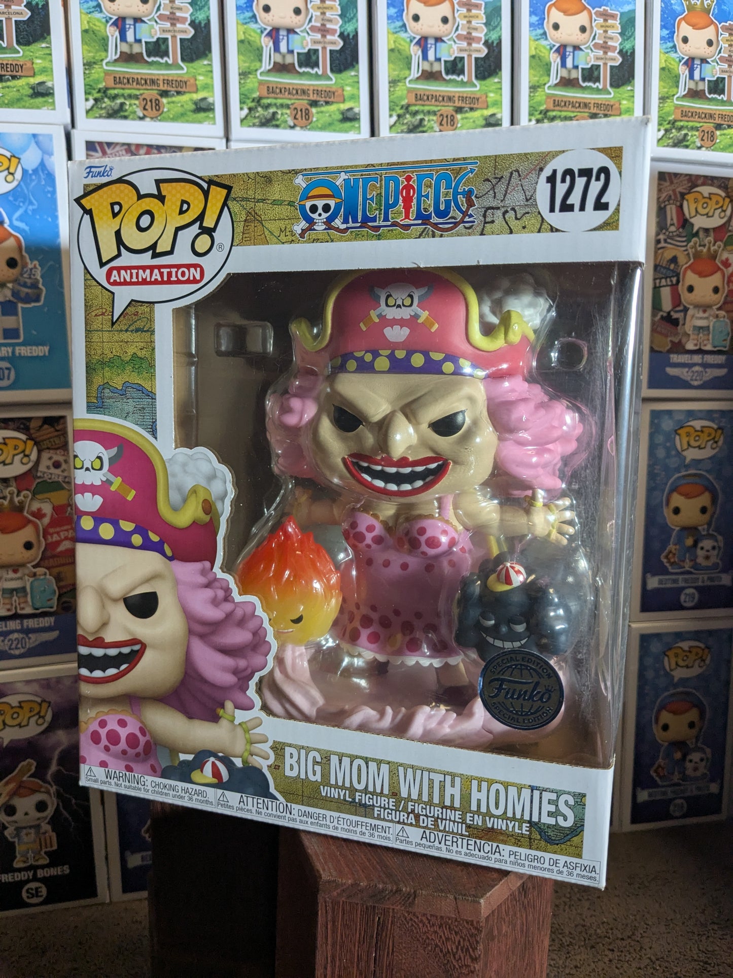 Funko pop 1272 : Big Mom with Homies