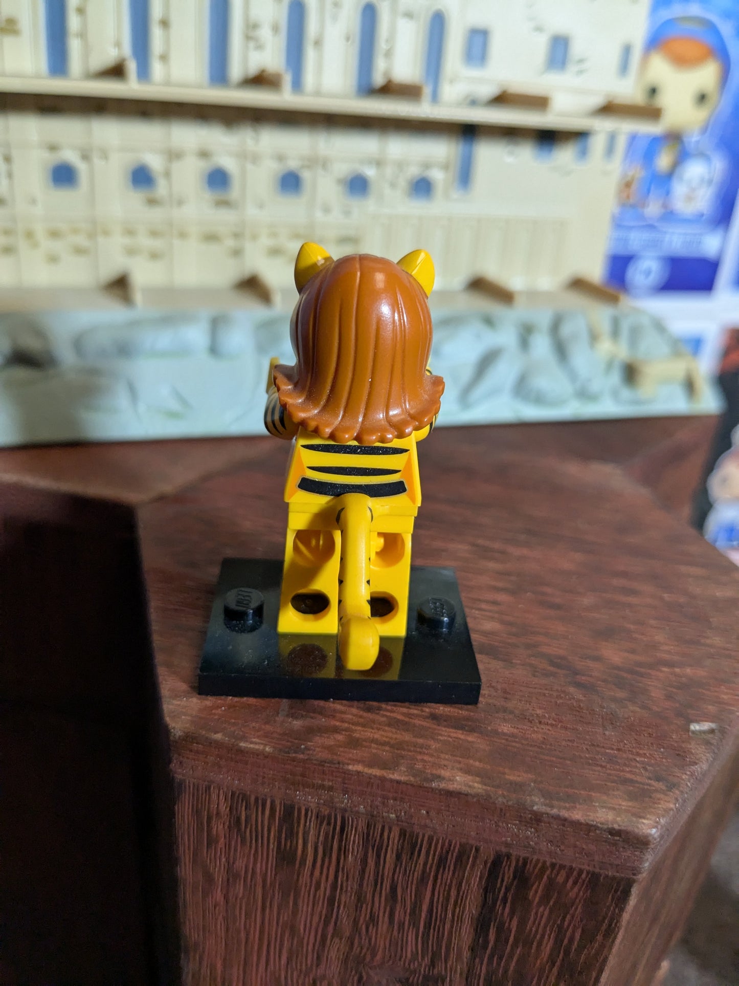 Lego Minifigures : Tiger Woman