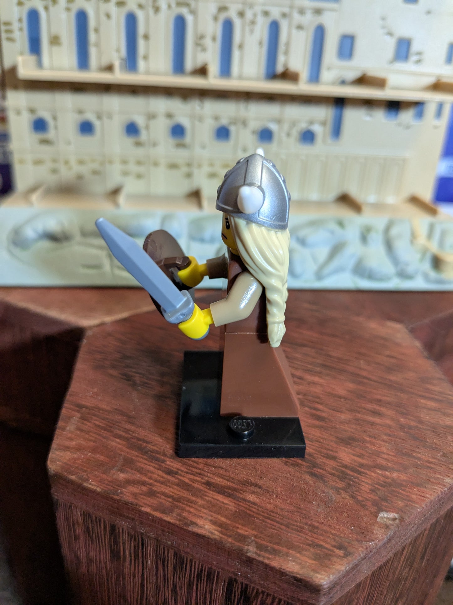 Lego Minifigures : Viking Woman